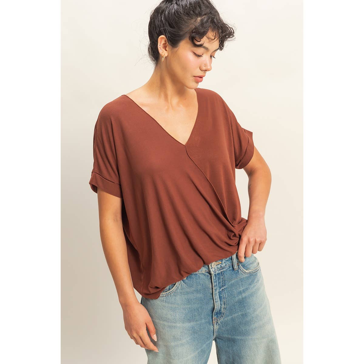 DZ22A998-V-Neck Oversized Top: CHOCOLATE / S-M-L(2-2-2)