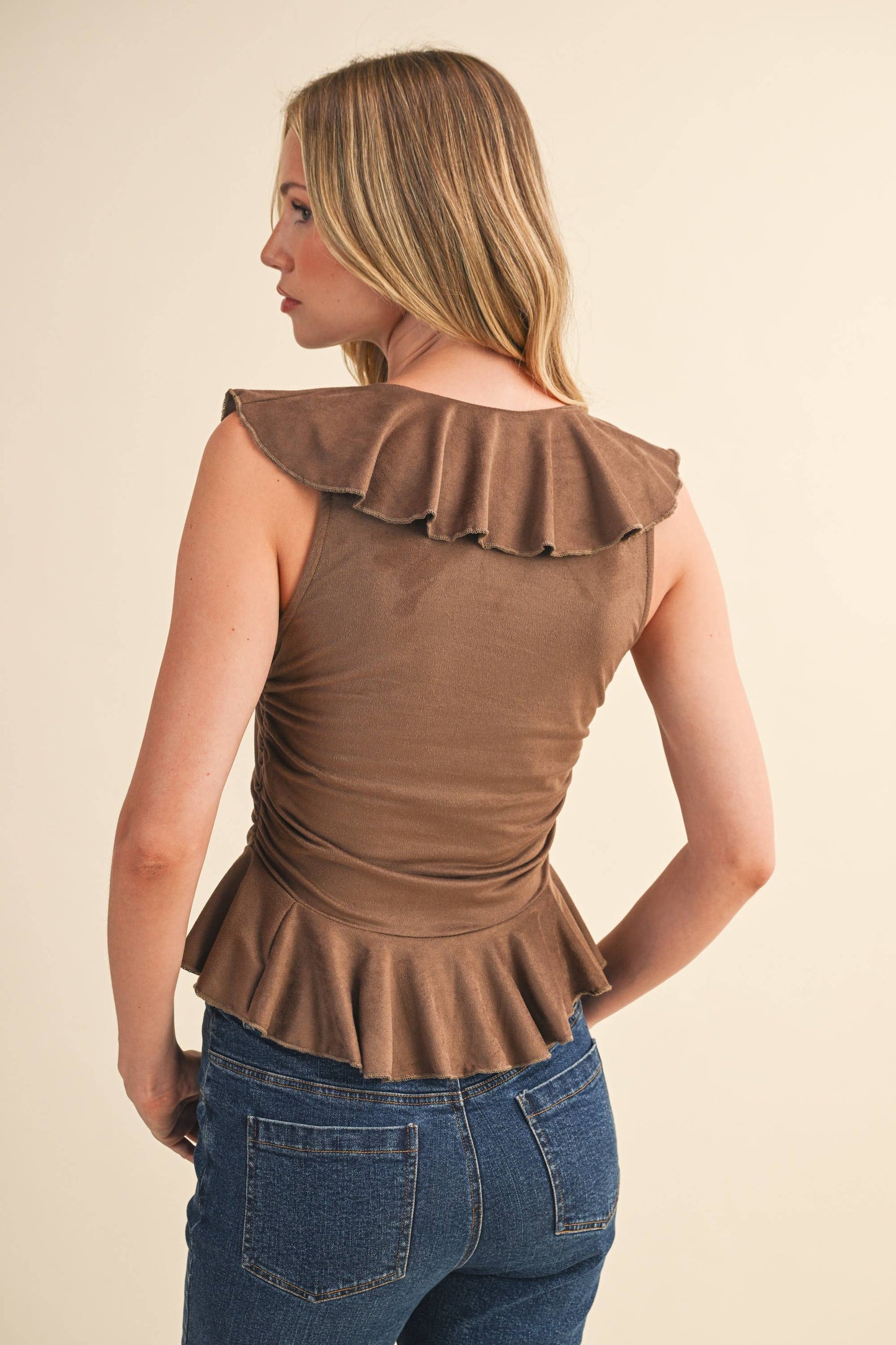 T4378-A SLEEVELESS RUFFLED NECK TIE FRONT PEPLUM TOP: OLIVE / L