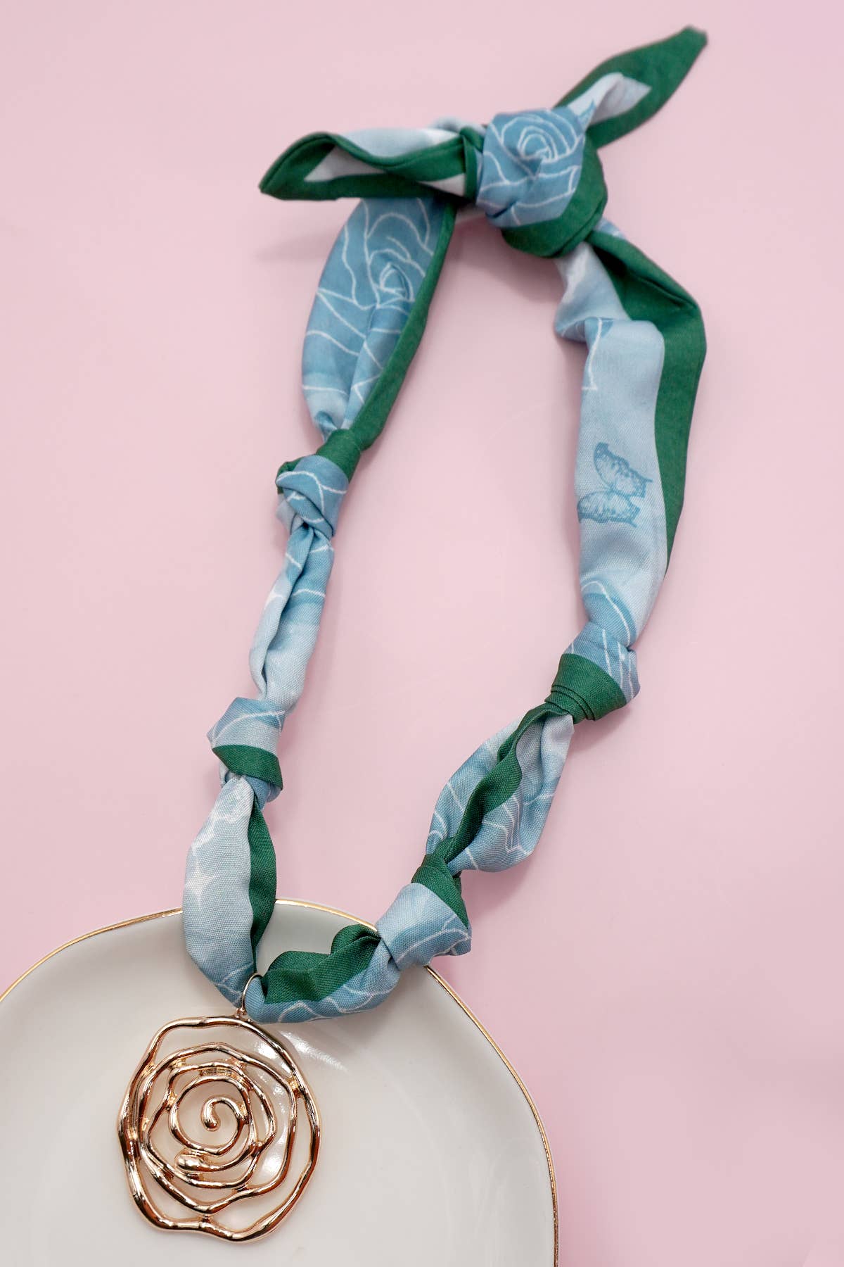 HANDMADE SCARF CHARM NECKLACE | 80N91790: F