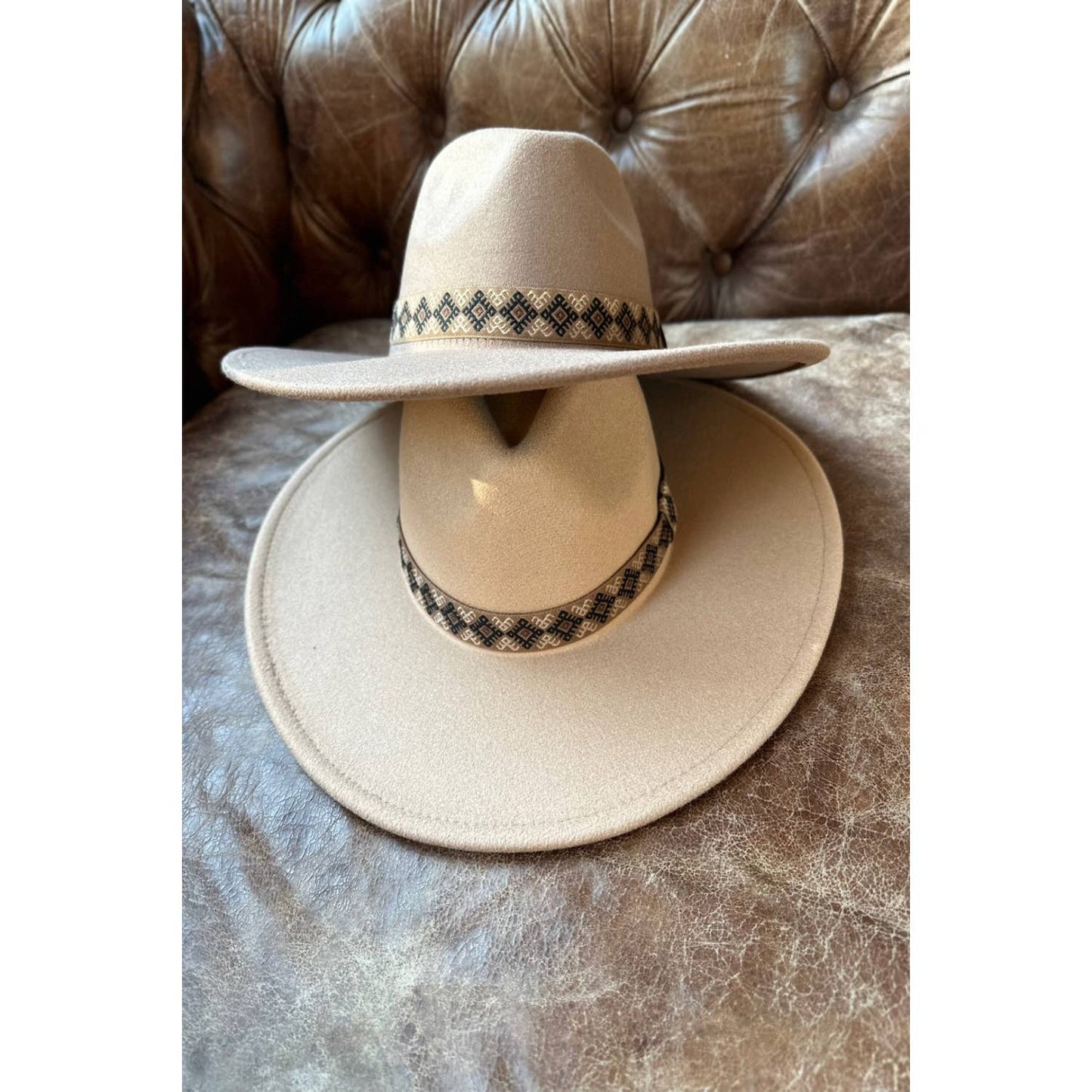 VEGAN FELT PANAMA HAT With JACQUARD TAPE: RUST / ONE SIZE
