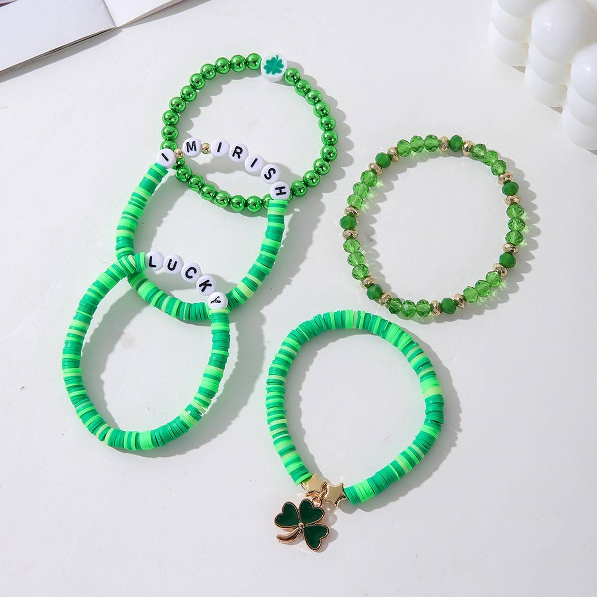 ST PATRICKS DAY GREEN SHAMROCK CHARM BRACELET SET_CWMM3496: Green / OS