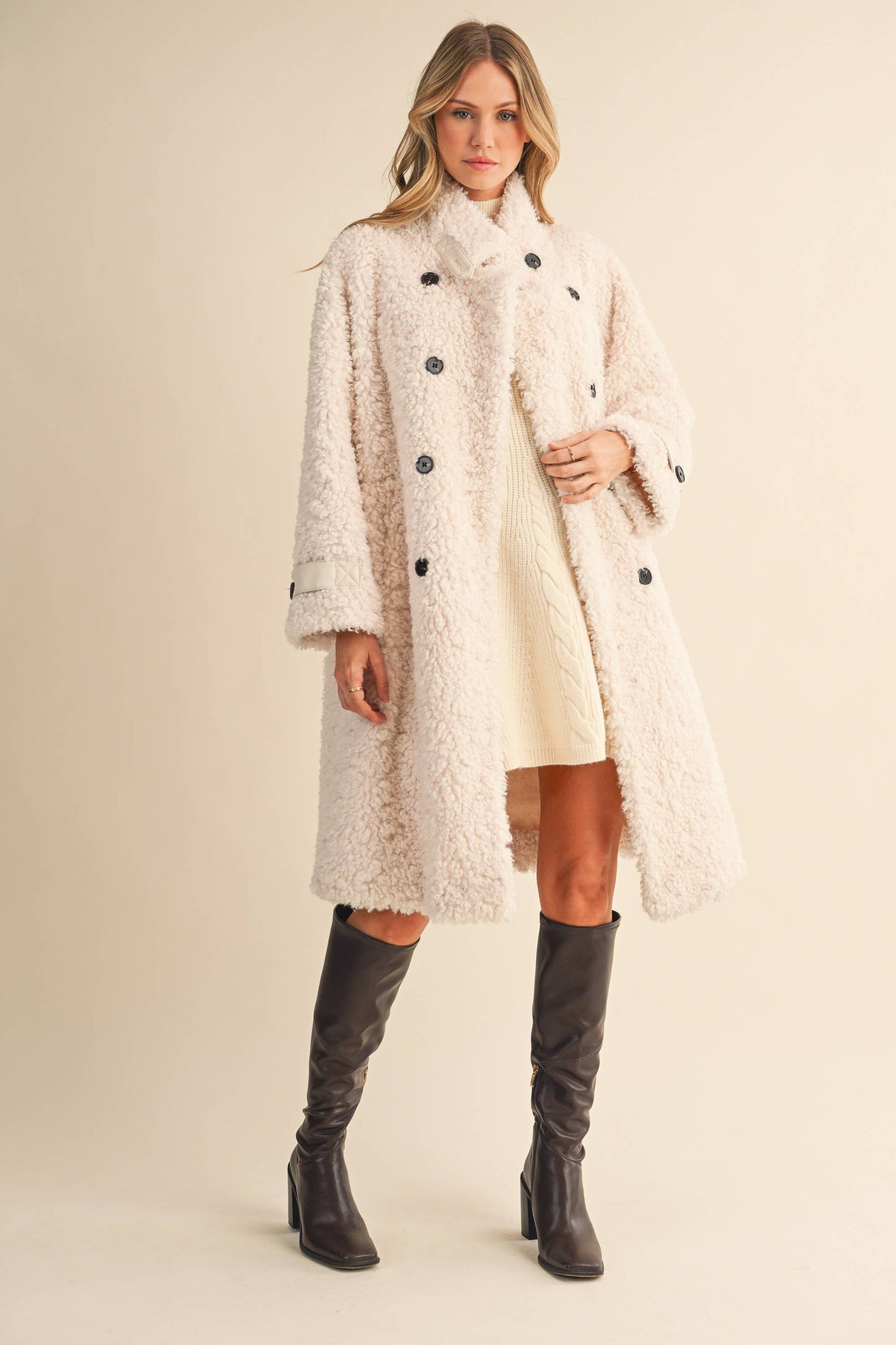 IJ1666 FAUX FUR SIDE POCKET COAT: IVORY / One Size