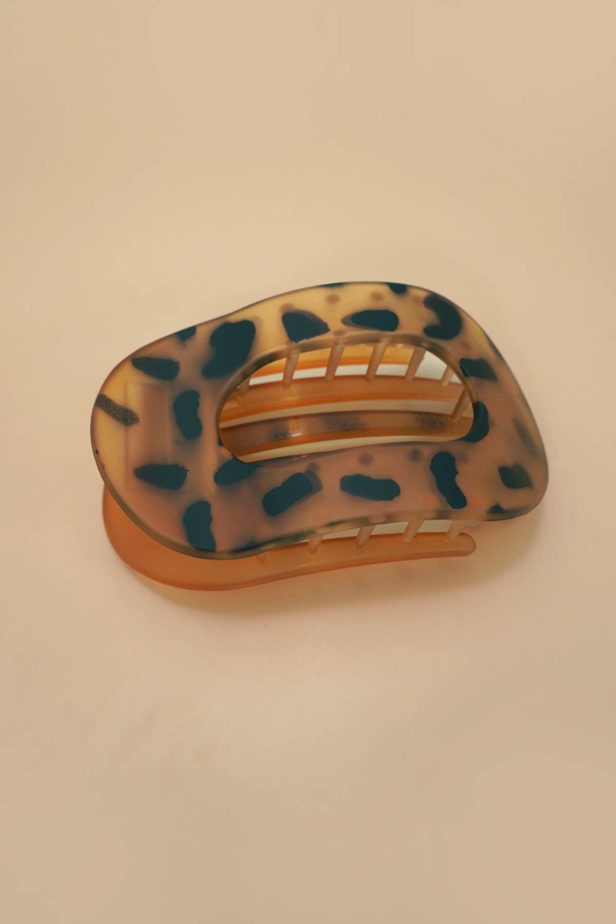 Jumbo Lay Flat Oval Hair Claw Clips Secure Styling | 40H982: AIRY BLUE