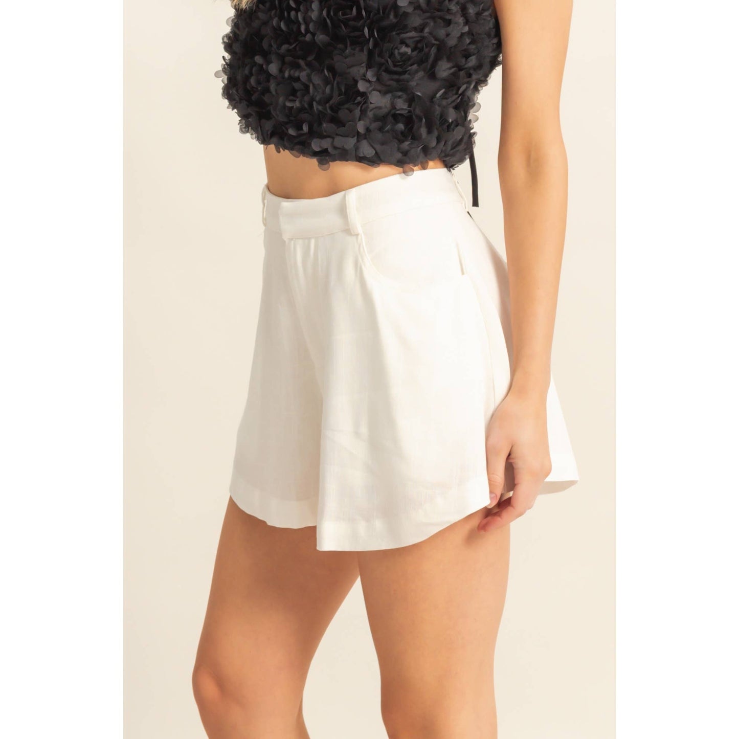 HF25A652-Linen Mid-Rise Flared Shorts: WHITE / S-M-L(2-2-2)