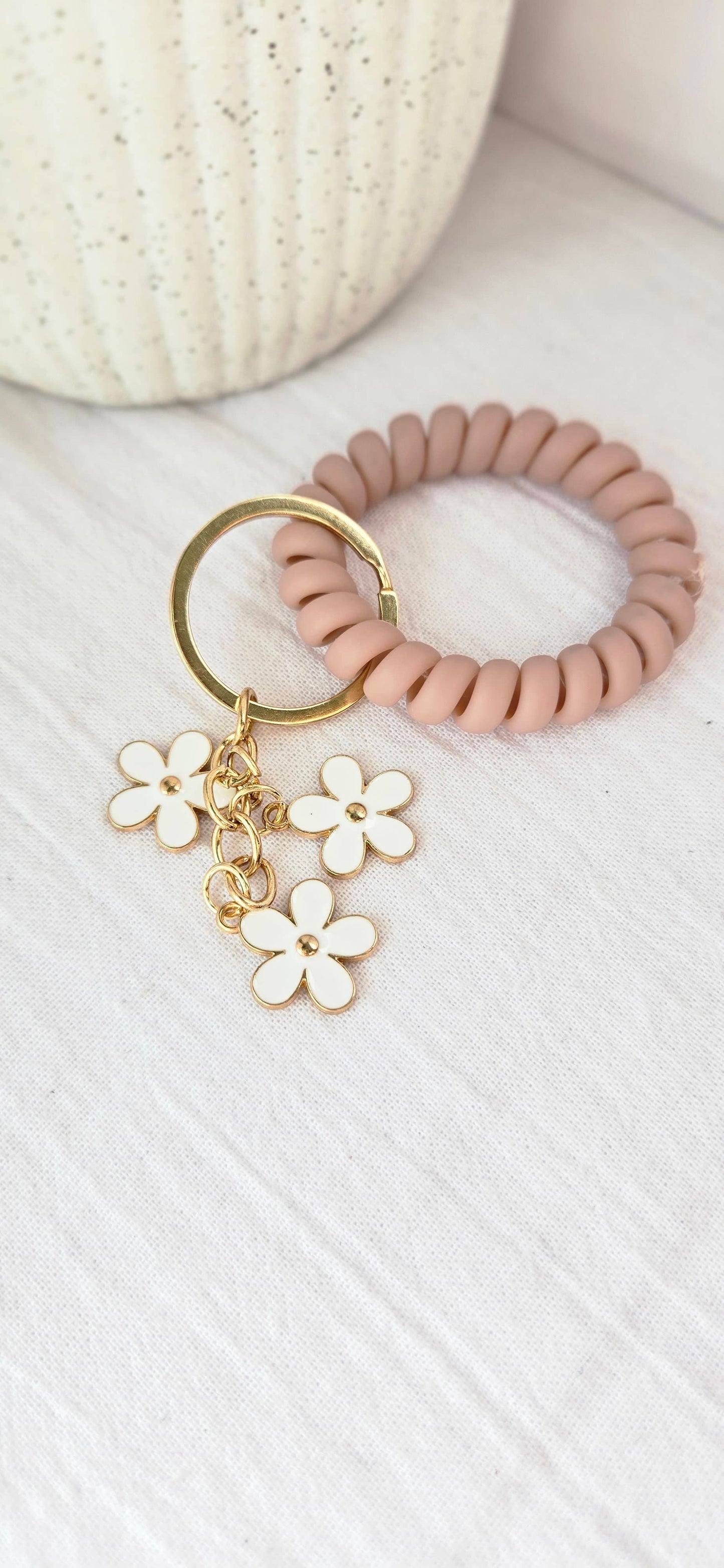 Daisy Flower Keychain, Keychain Wristlet for Women: Green