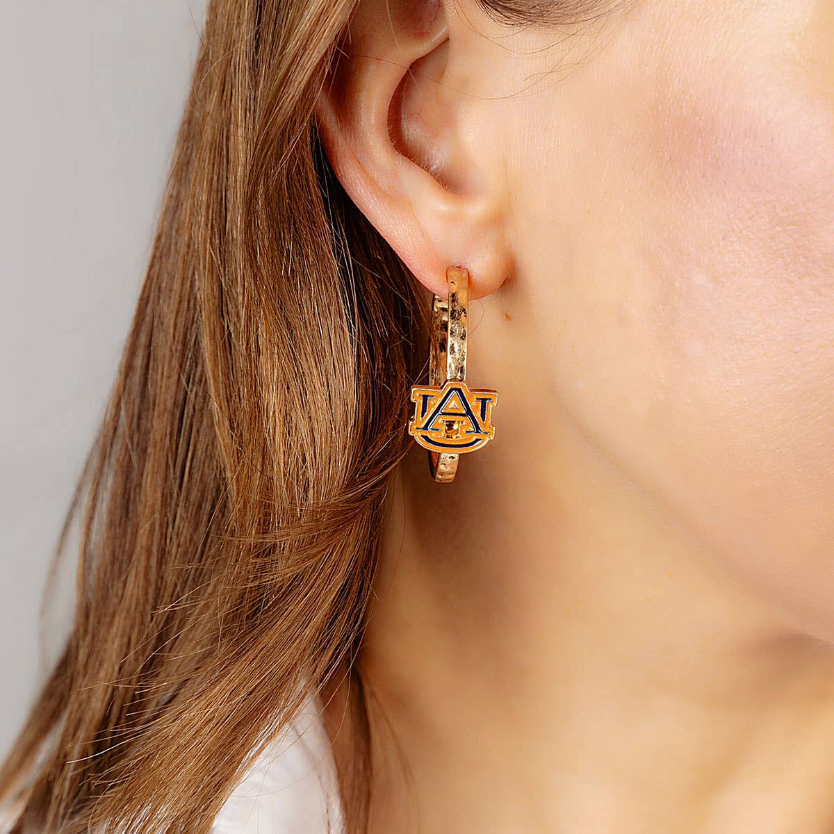 Auburn Tigers Enamel Logo Hoop Earrings in Navy/Burnt Orange