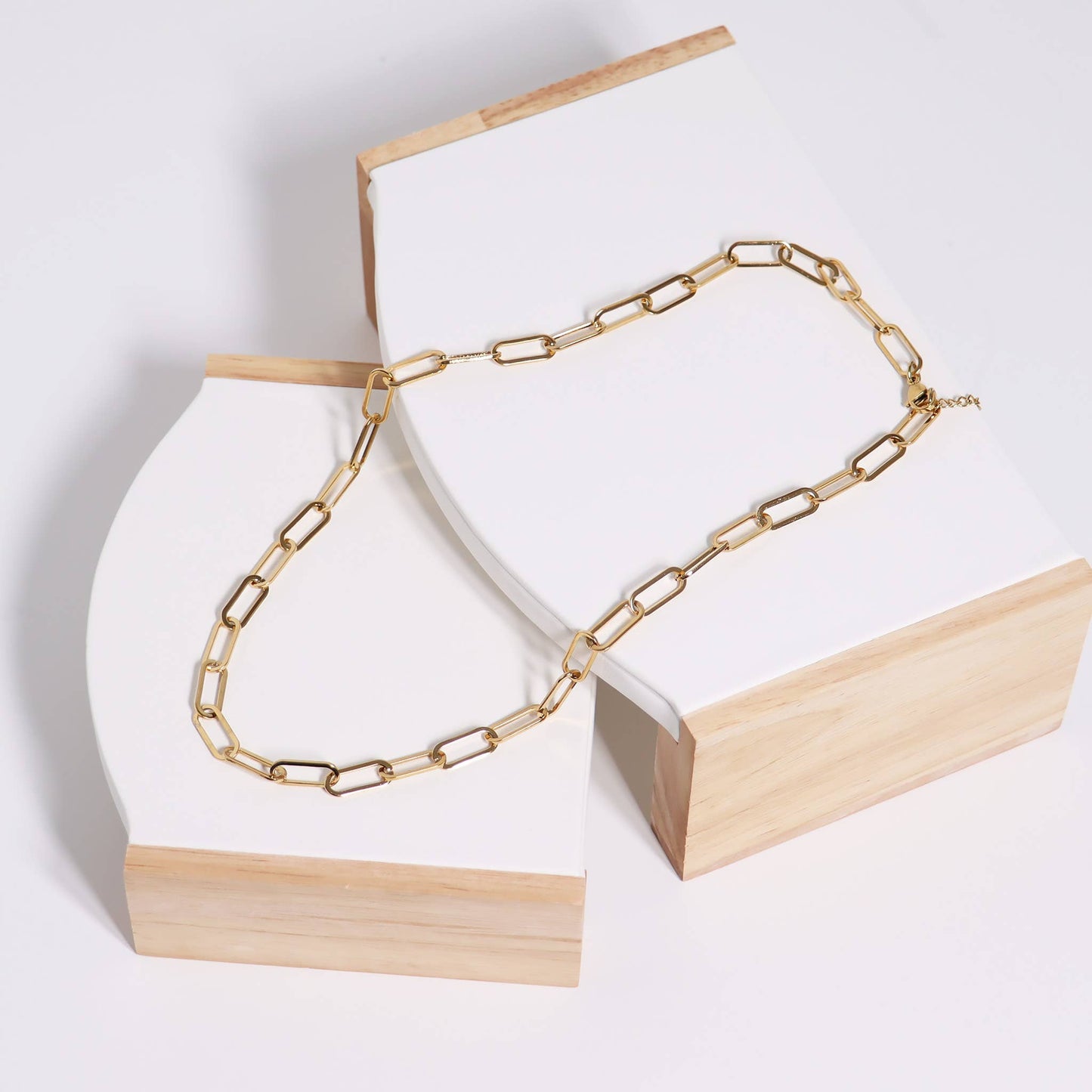 18K Gold Paperclip Chain Necklace: 18+02" / 4mm