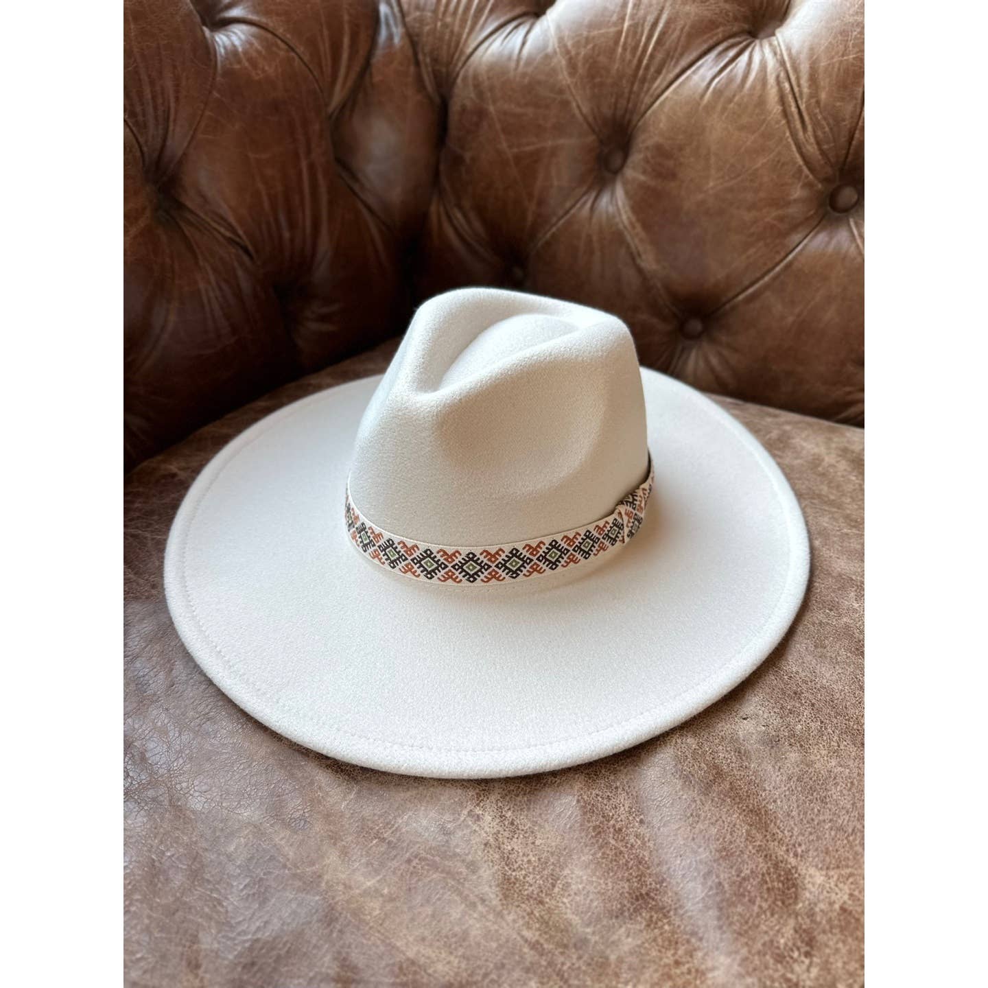 VEGAN FELT PANAMA HAT With JACQUARD TAPE: CAMEL / ONE SIZE