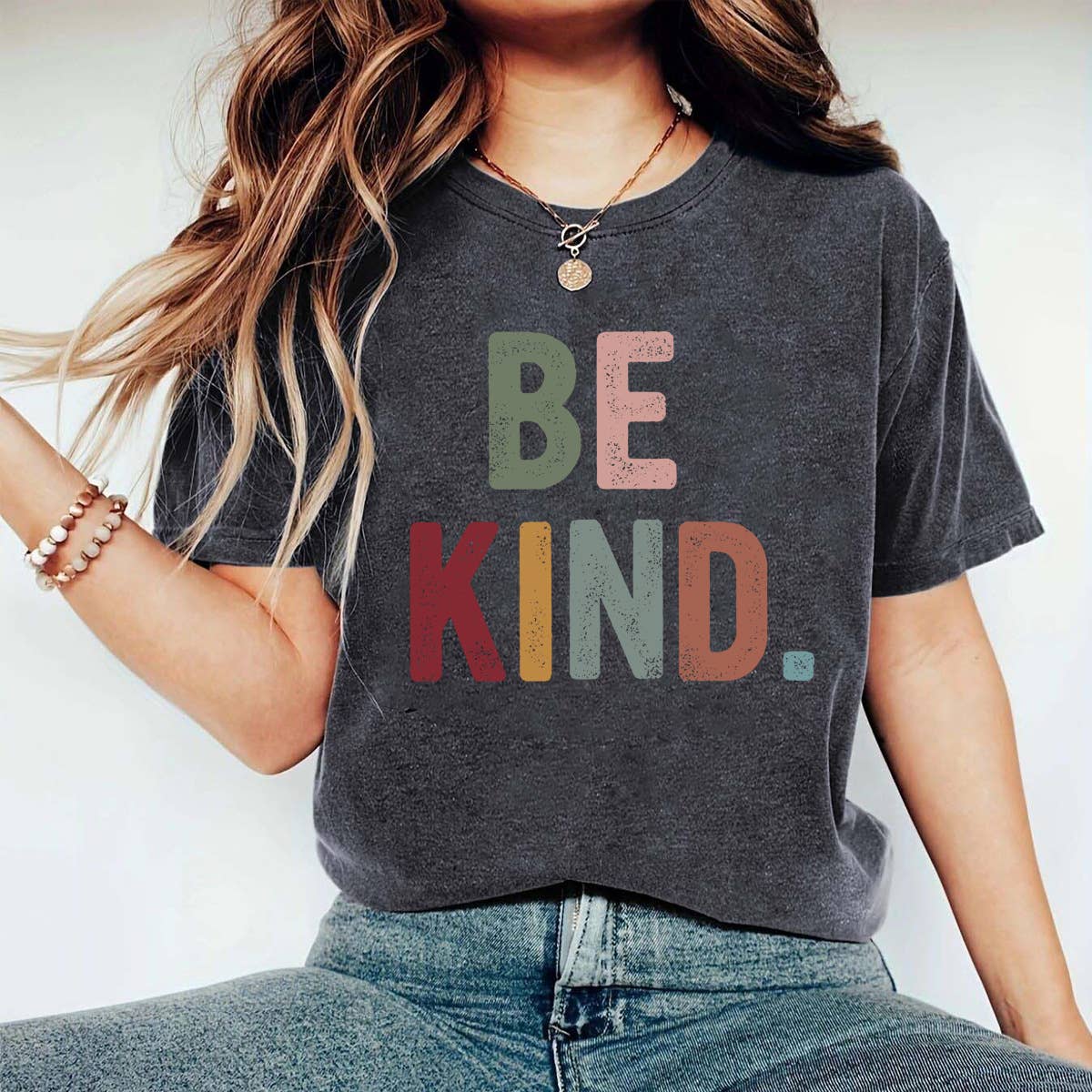 Be Kind Graphic short sleeve t-shirt: Berry / M