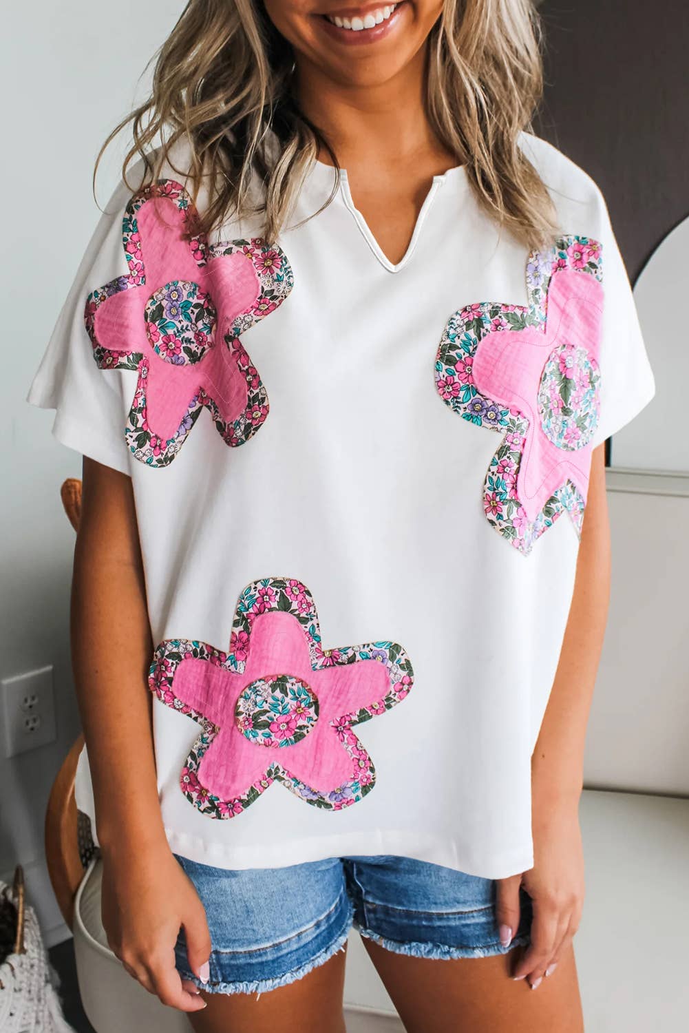 Applique Notched V Neck Dolman Sleeve Top: White / S