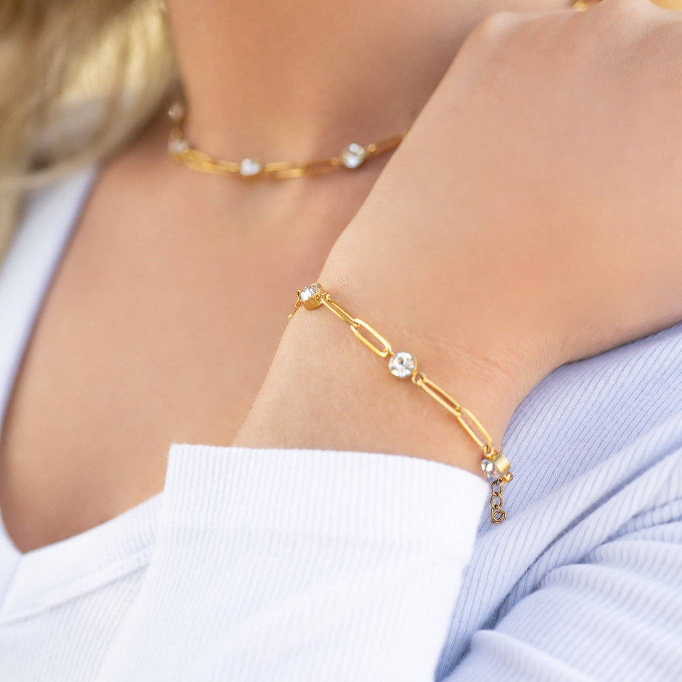 18K Gold PVD Station Stone Stone Paperclip Chain Bracelet: Gold