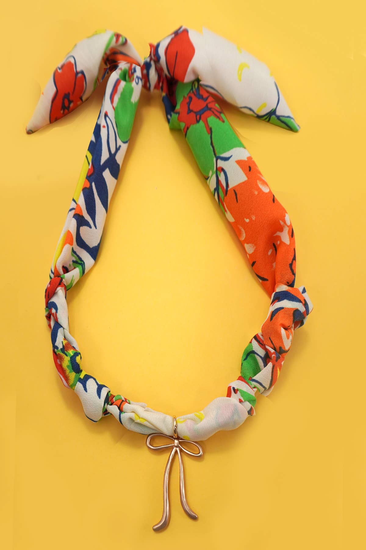 HANDMADE SCARF CHARM NECKLACE | 80N91790: J