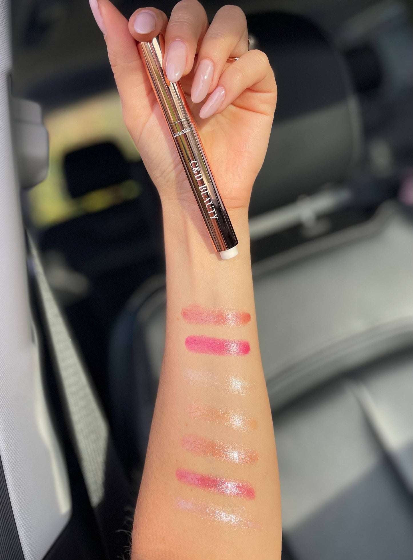 GlideGloss Shimmer Lip Balm: Bombshell