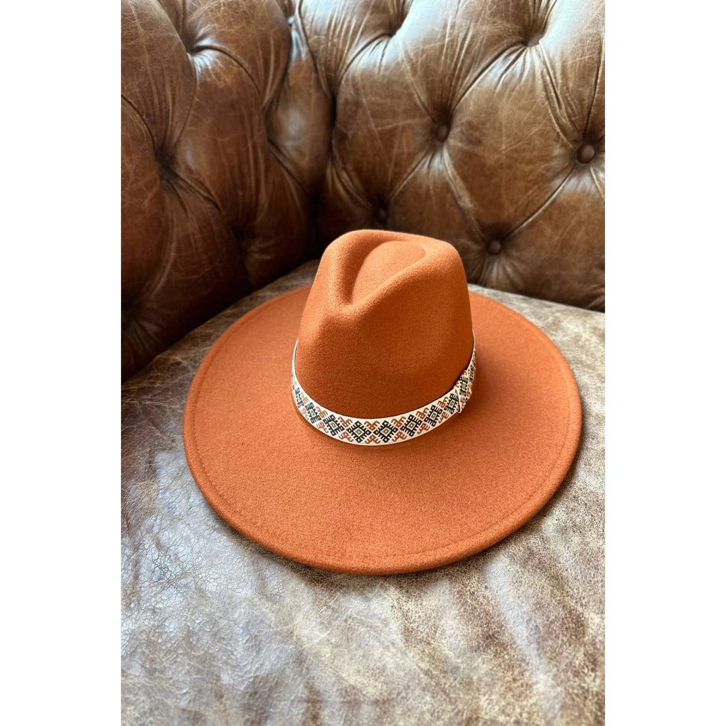 VEGAN FELT PANAMA HAT With JACQUARD TAPE: RUST / ONE SIZE