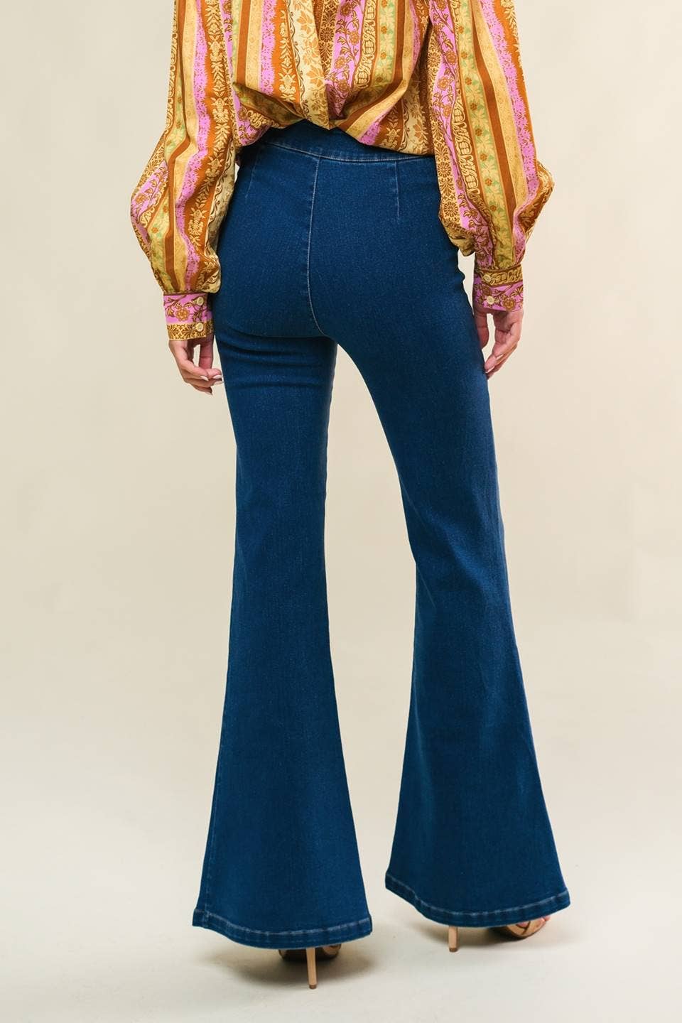A washed denim - IP8594: MEDIUM INDIGO / Contemporary / L