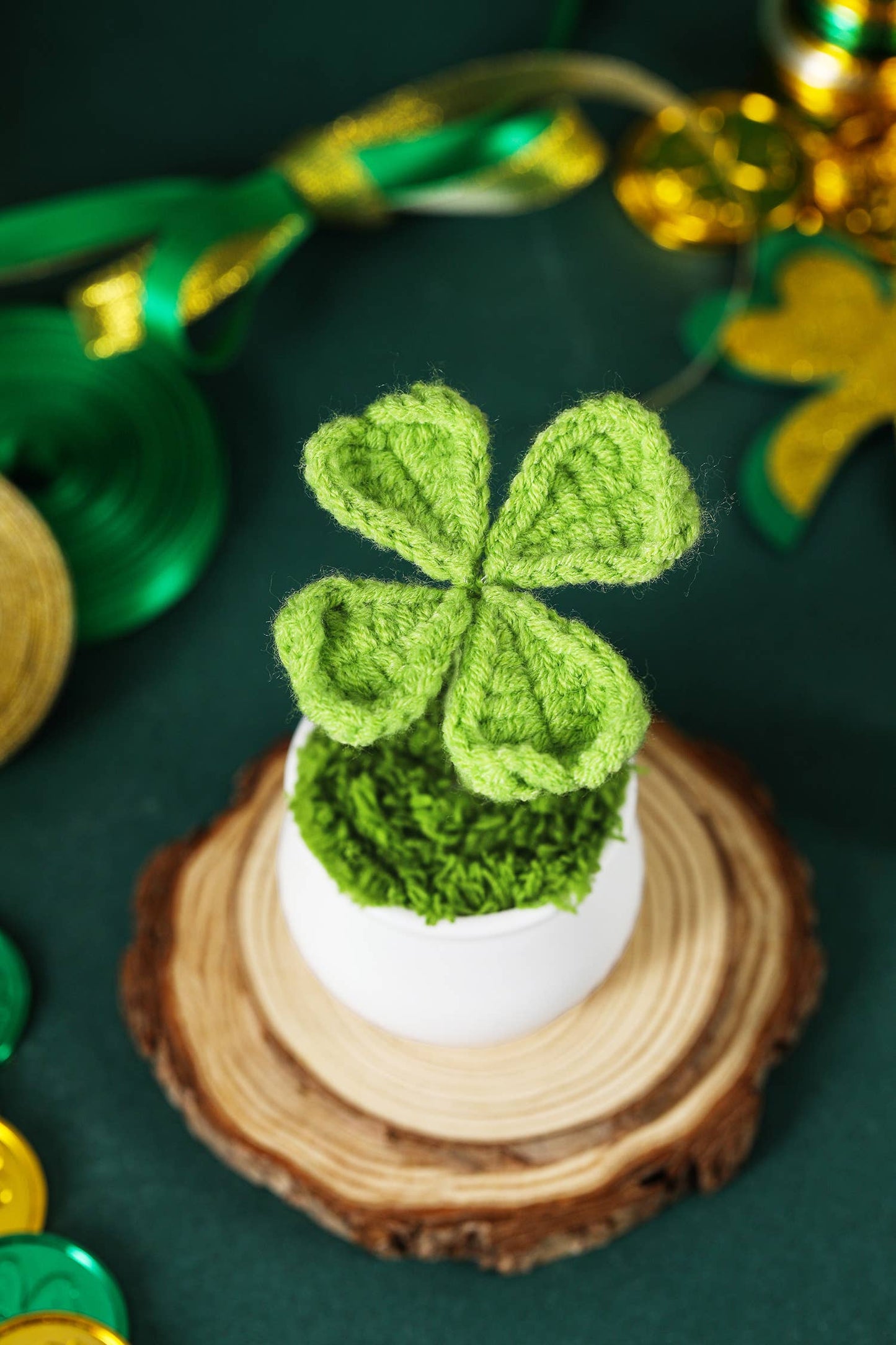 Green Handmade Crochet eaf Clover Potted Plant Decoration: Light Green / ONE SIZE