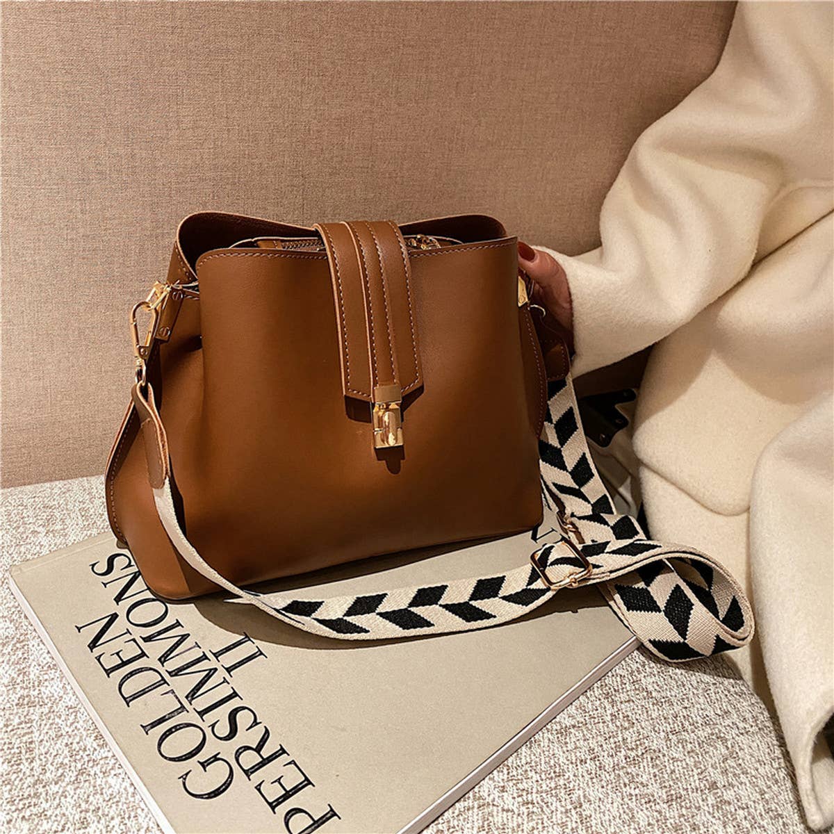 Women Retro Shoulder Bucket Bag_Cwab1552: BROWN / OS