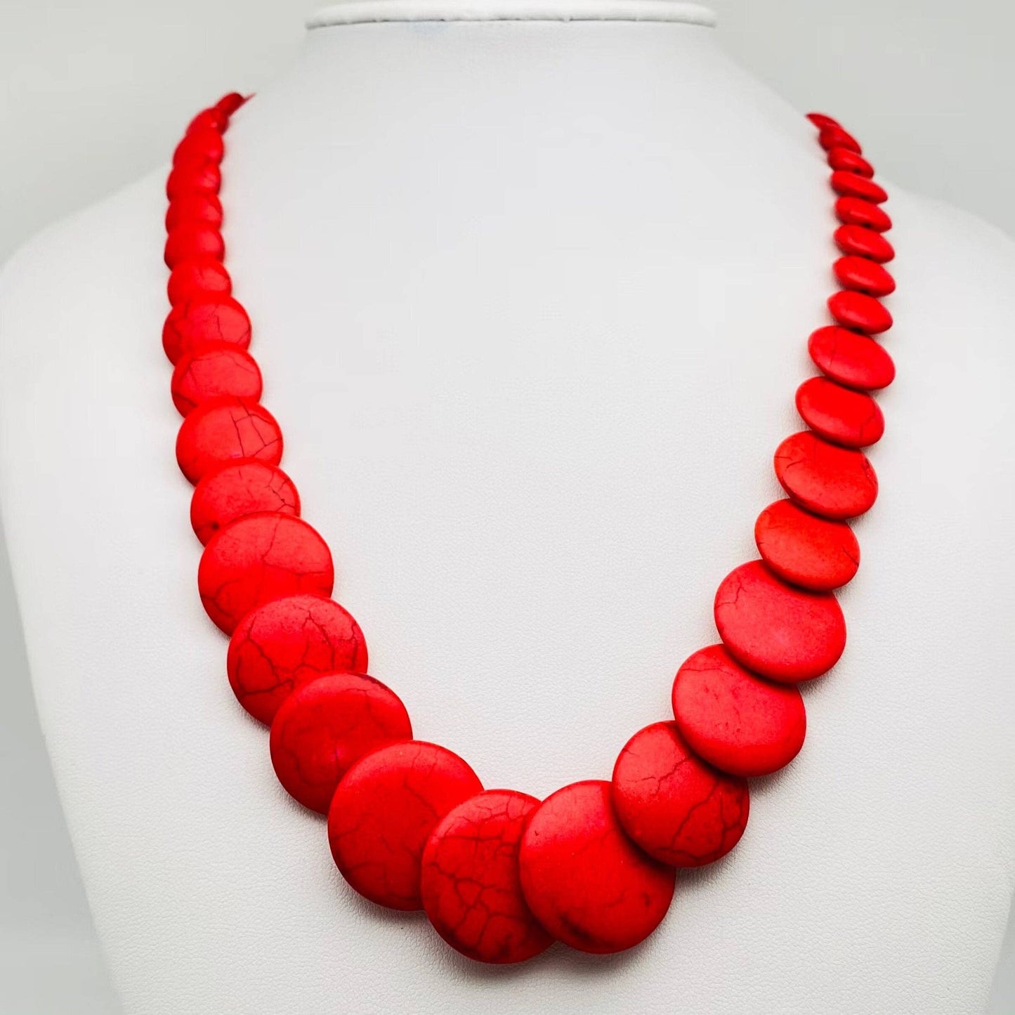 Ethnic Turquoise Short Beaded Necklace: BLUE