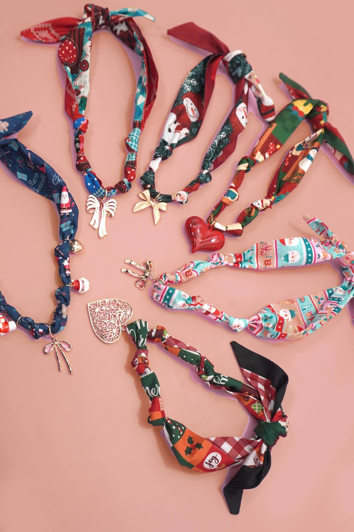 HANDMADE SCARF NECKLACE - CHRISTMAS SNOWMAN BOW | 80N91827: B