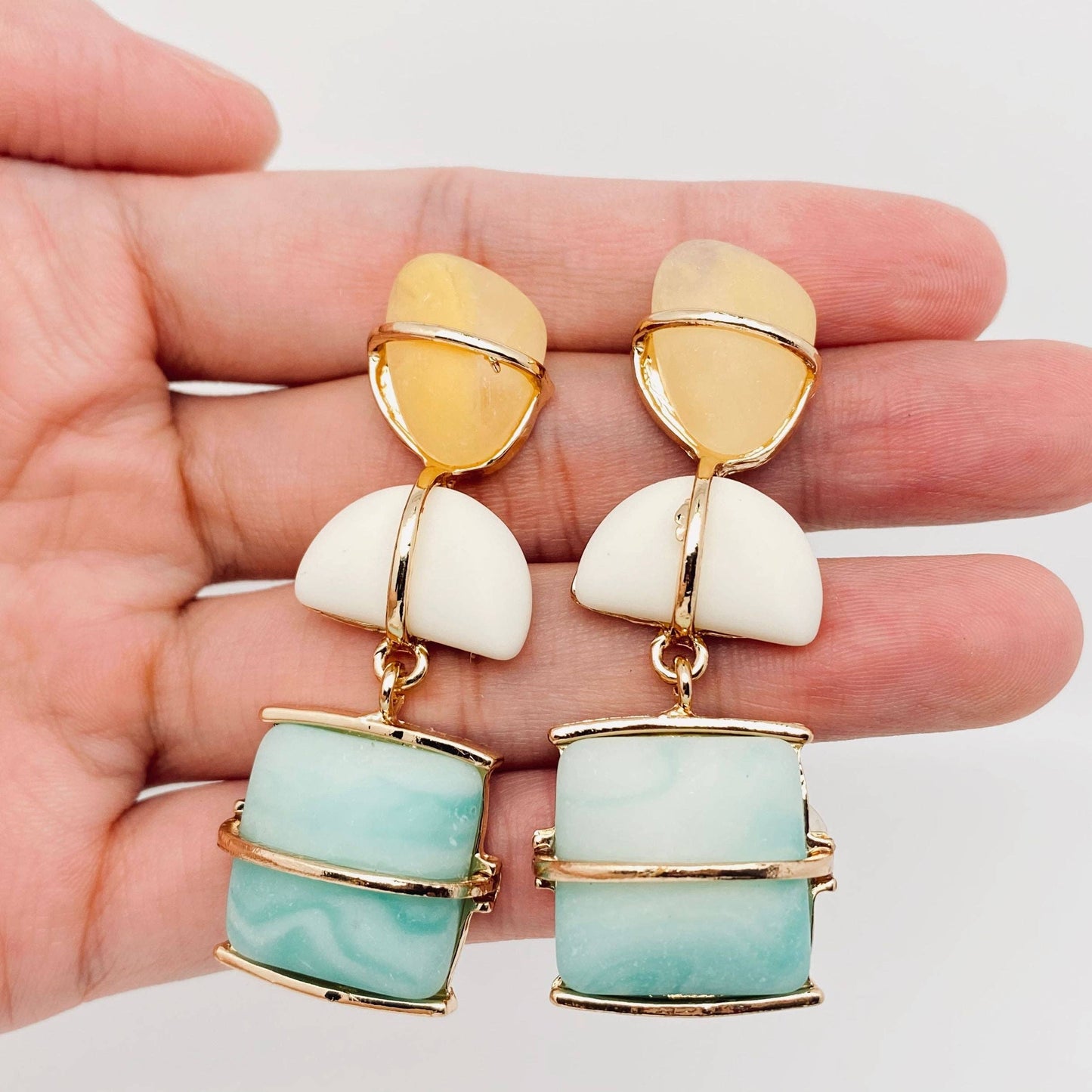 Bohemian Alloy Woven Frosted Resin Earrings: Color