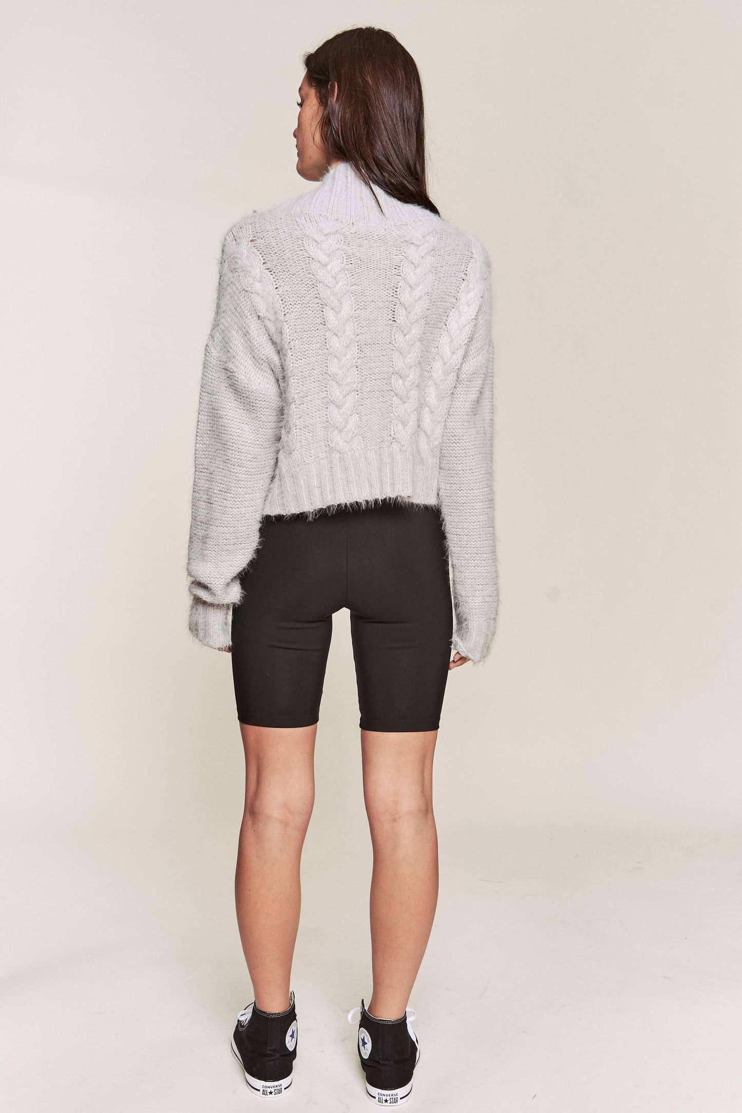 FUZZY FUR  LONGSLV TURTLE NECK CABLE KNIT SWEATER: BLACK / S