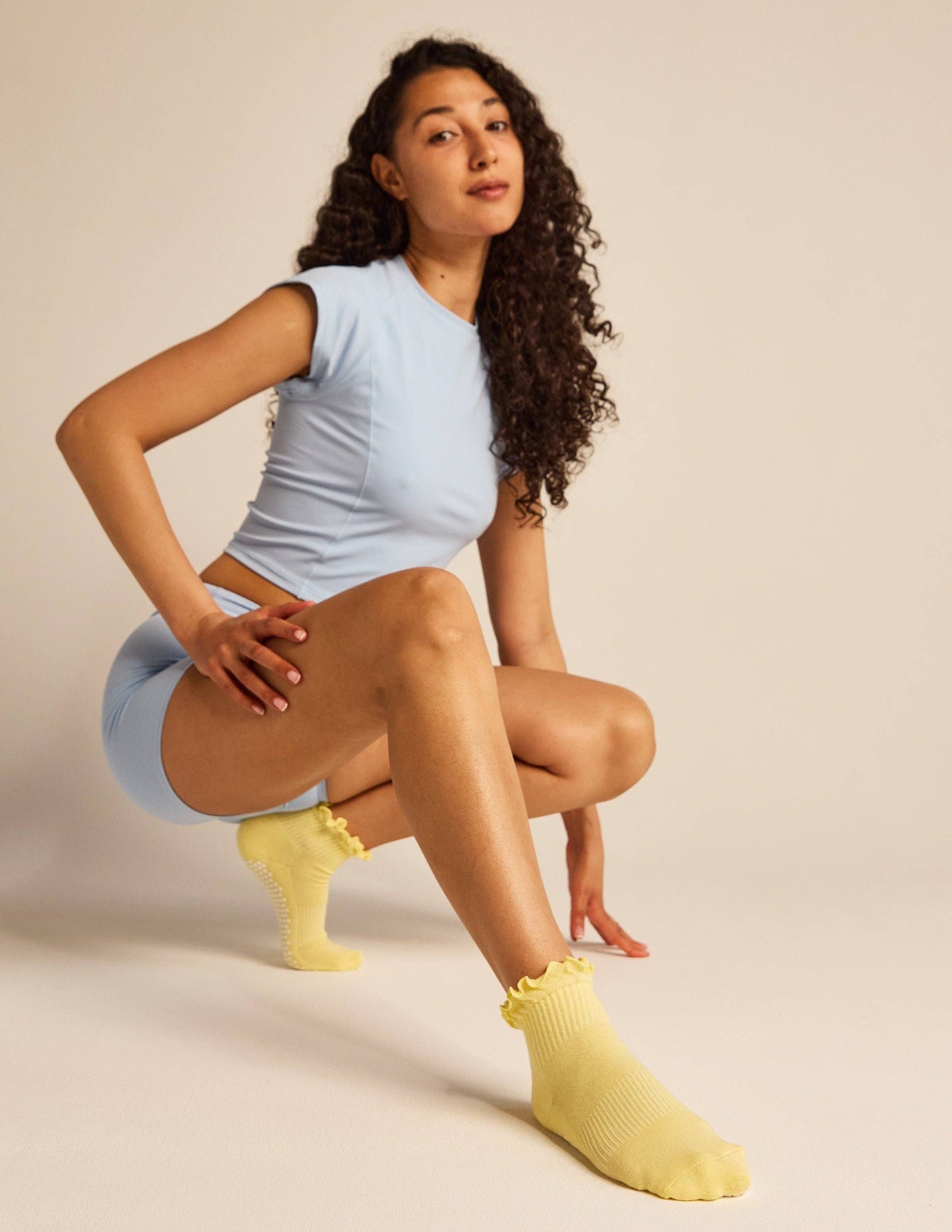 The Ruffle Grip Sock: Grapefruit