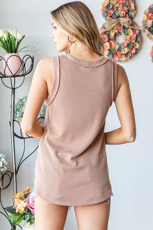 ET7276-11 SLEEVELESS SOLID URBAN RIBBED TOP: MAUVE