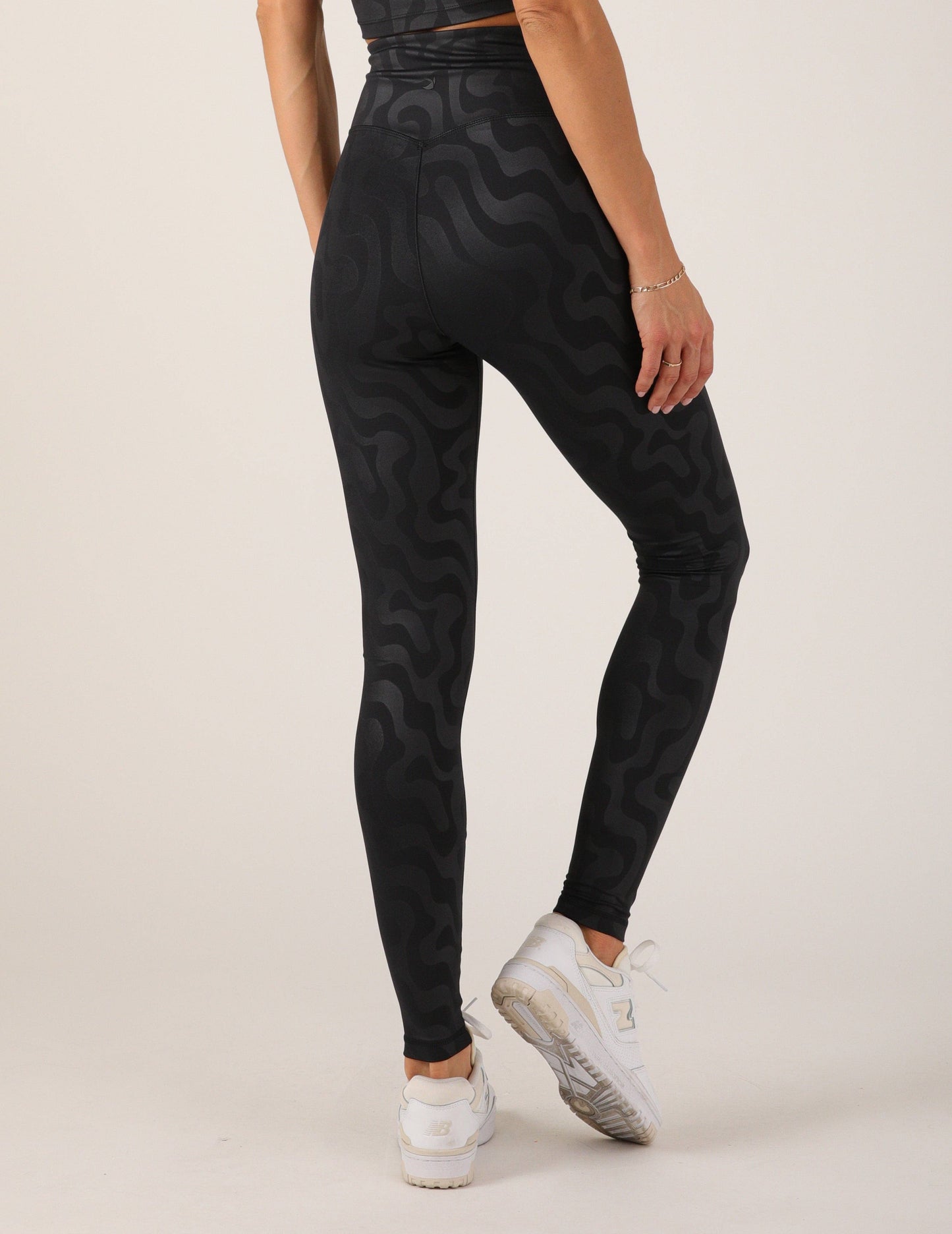 Sultry Legging: Black Cosmic Ripple: Black Cosmic Ripple / M
