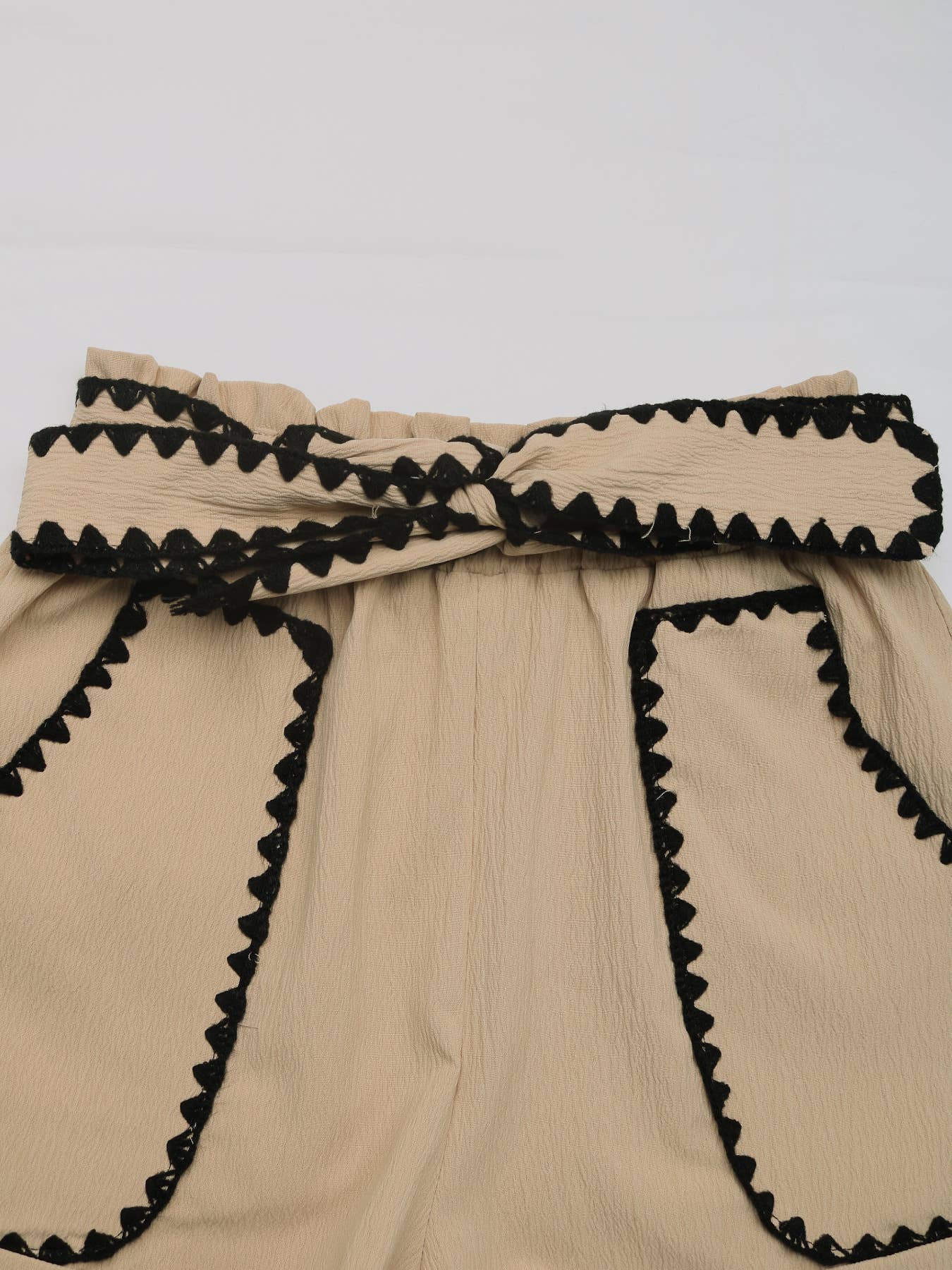 Lace-up casual wide-leg shorts: Apricot / L