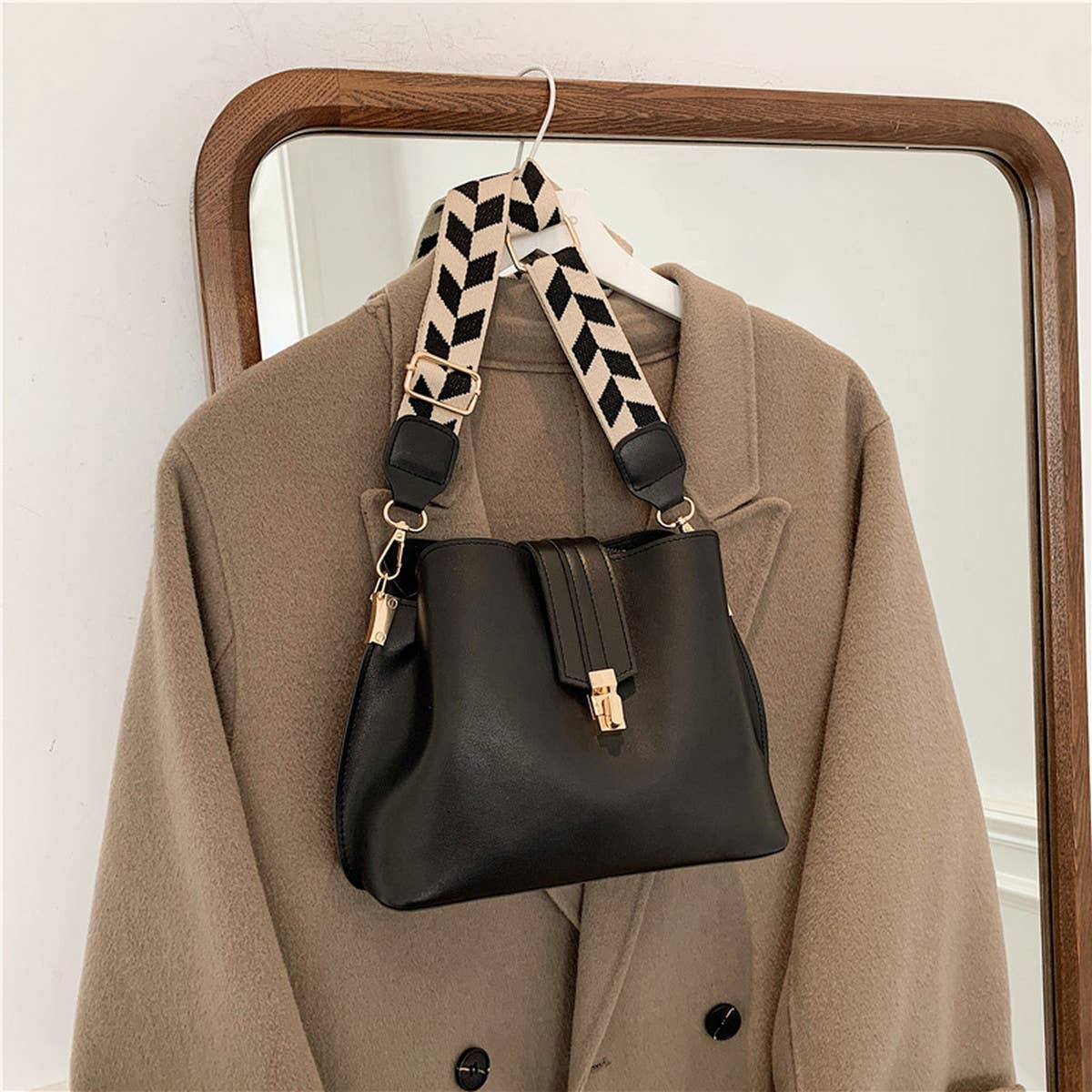 Women Retro Shoulder Bucket Bag_Cwab1552: BROWN / OS