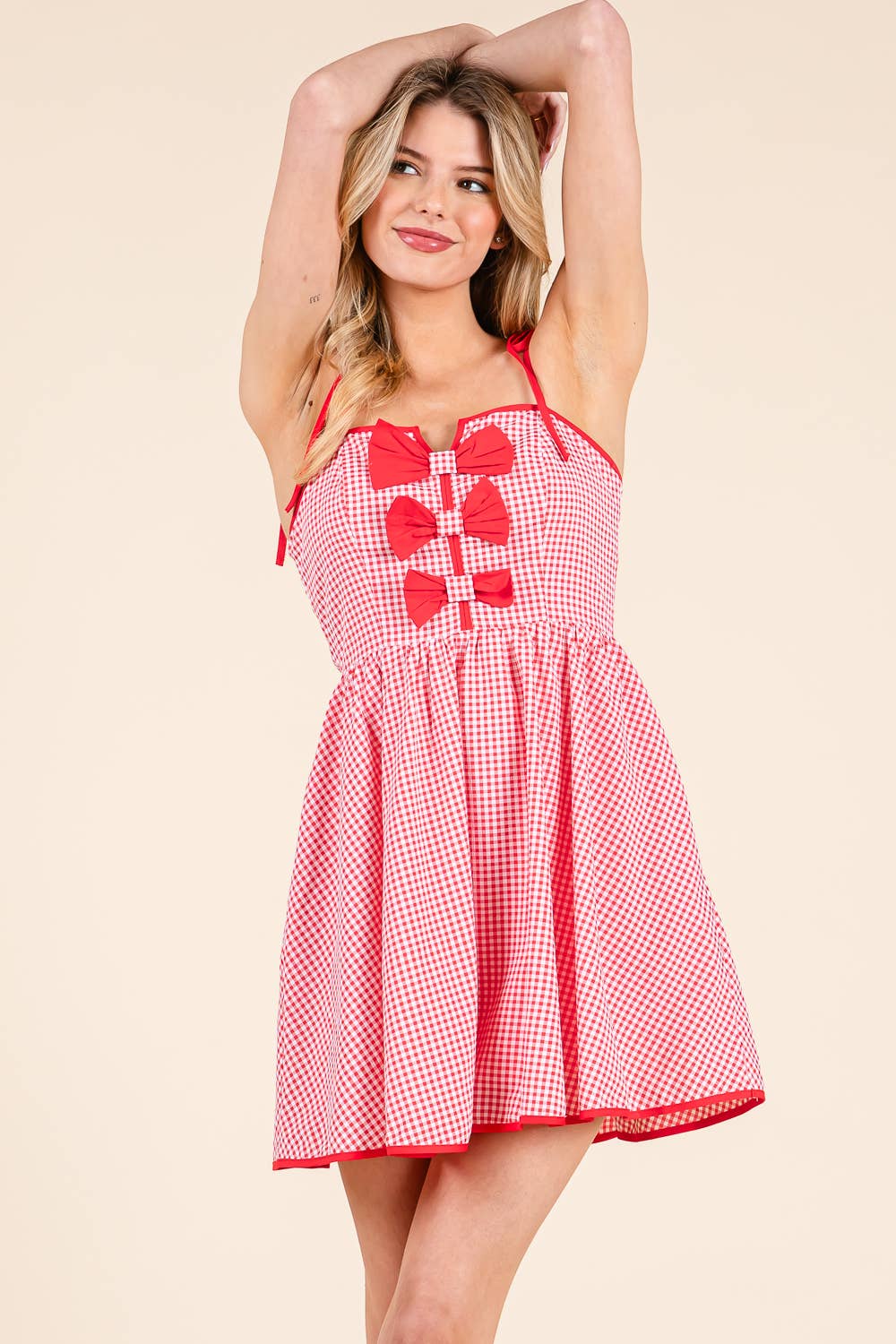 Gingham print mini dress with ribbon decoration: RED / S