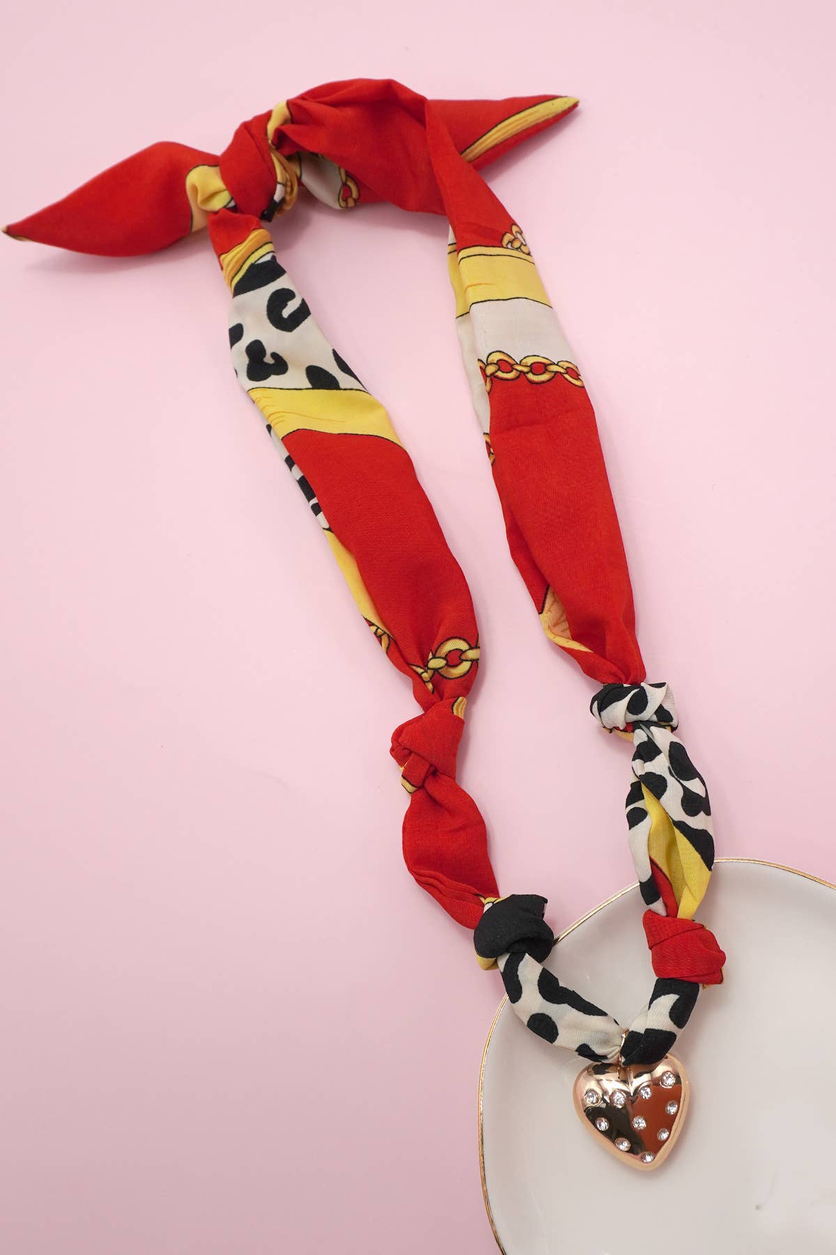 HANDMADE SCARF CHARM NECKLACE | 80N91790: J