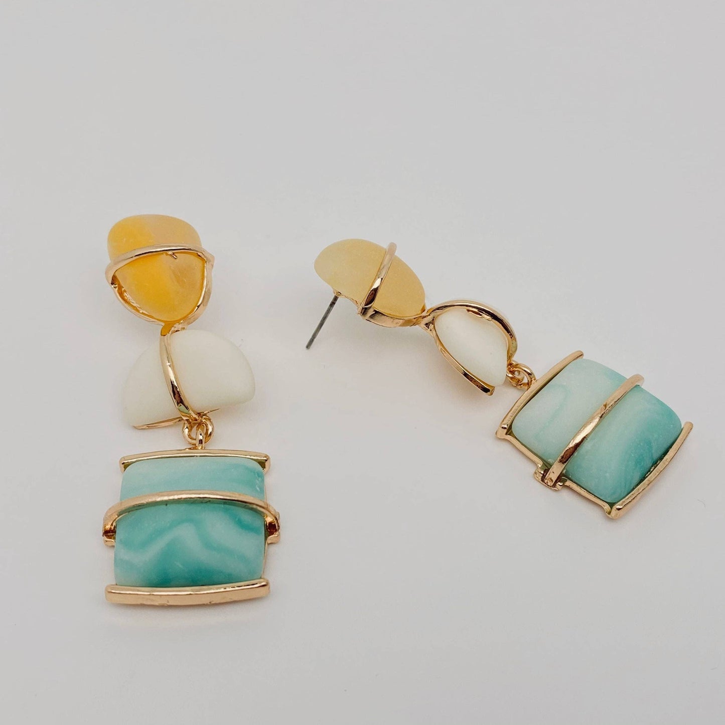 Bohemian Alloy Woven Frosted Resin Earrings: Color