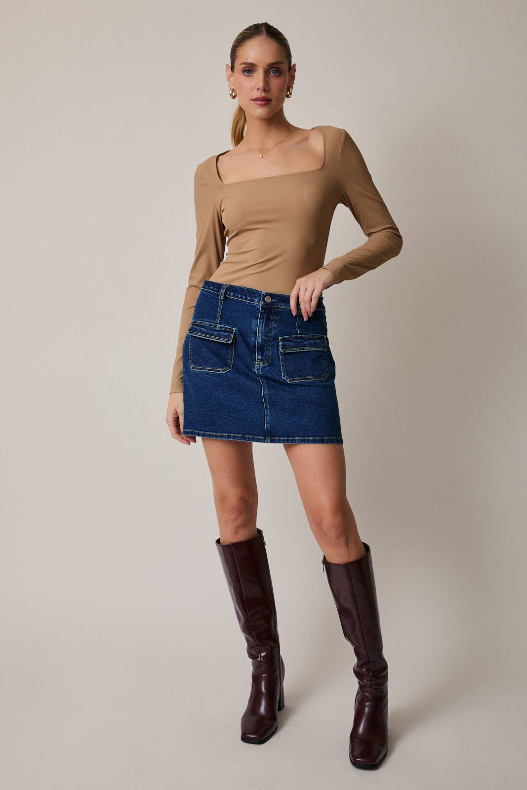 SQUARE NECK LONG SLEEVE BODYSUIT: Black / M