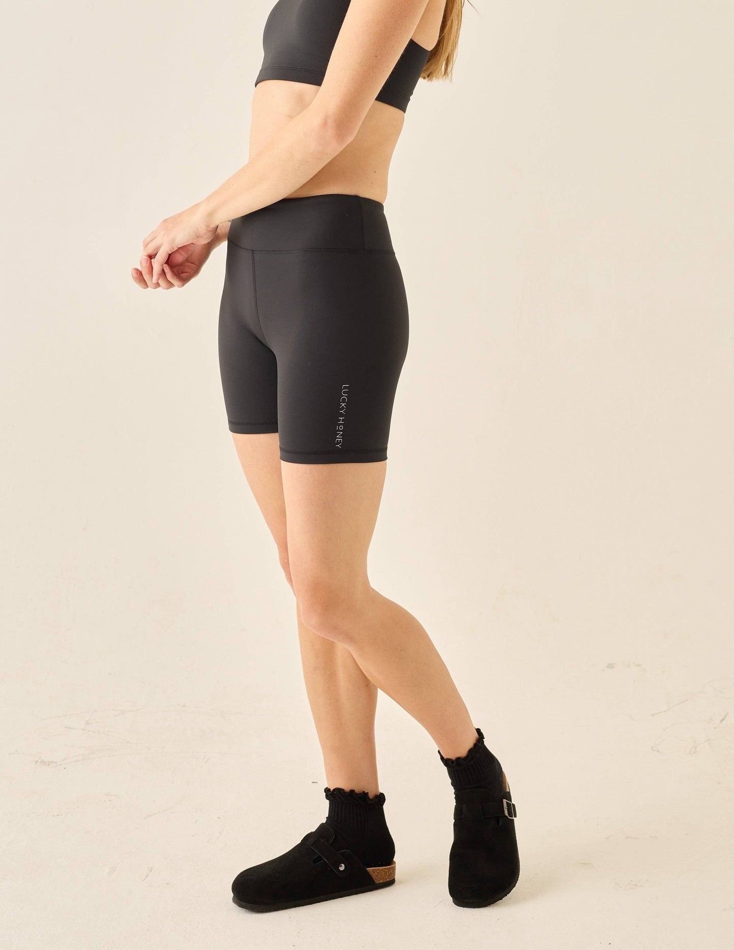 The Ruffle Grip Sock: Grapefruit