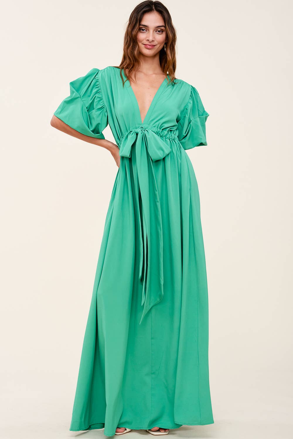 V NECK MAXI DRESS WITH PUFF SLEEVES: Green