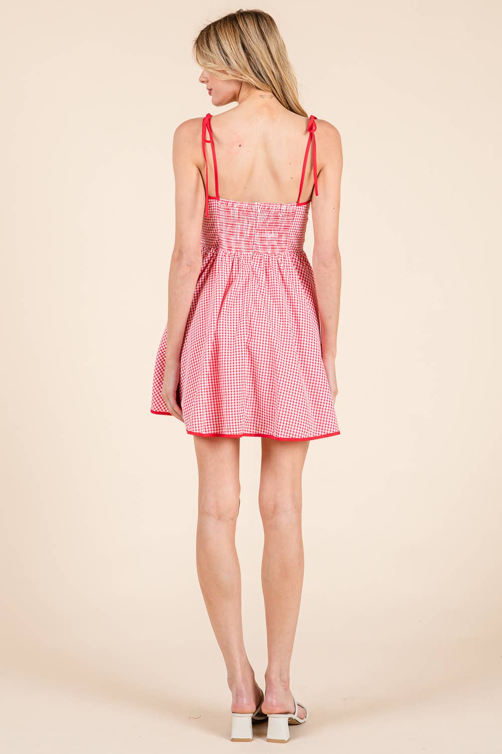 Gingham print mini dress with ribbon decoration: RED / M