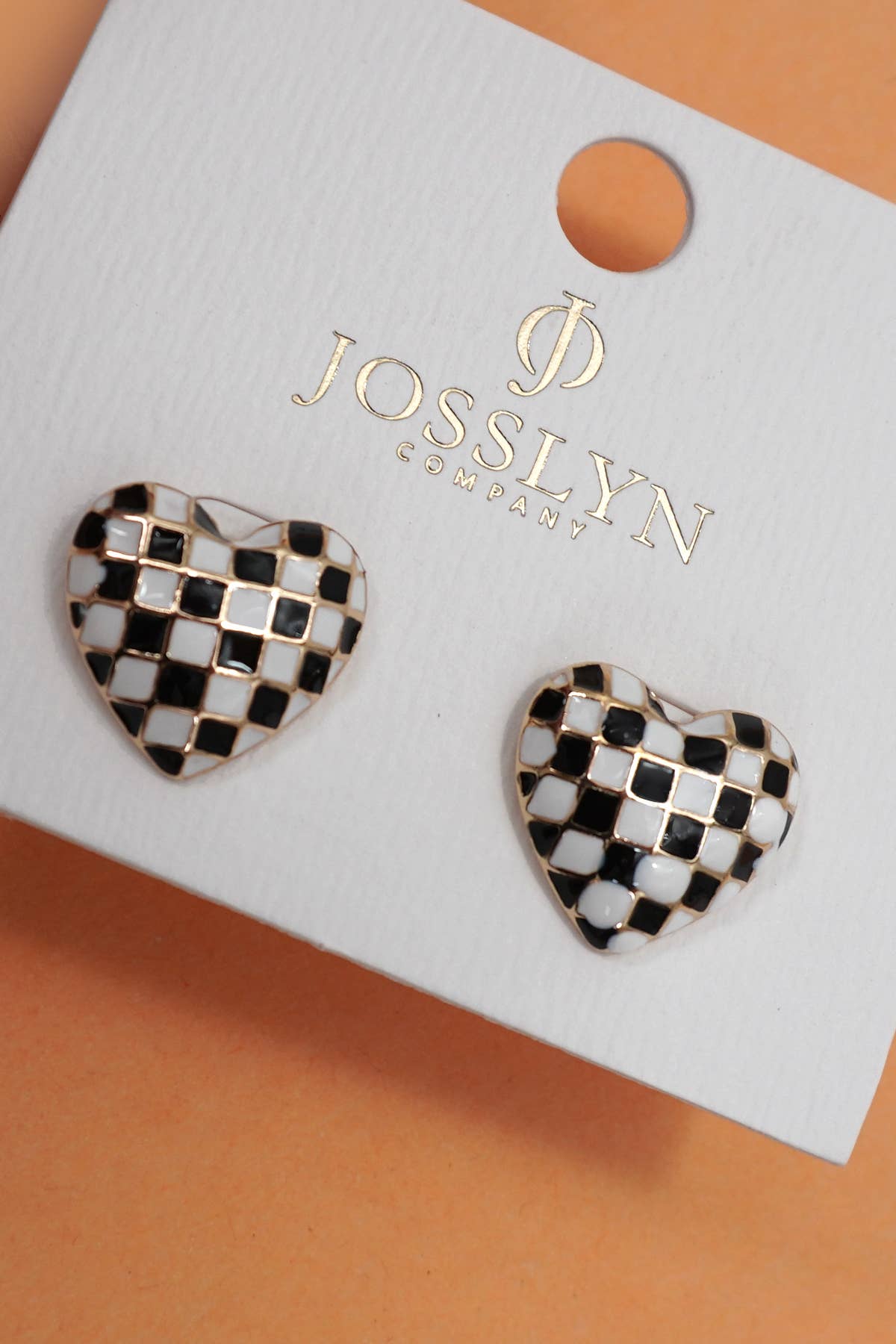 CHECKER HEART STUD EARRINGS | 80E61088: GOLD