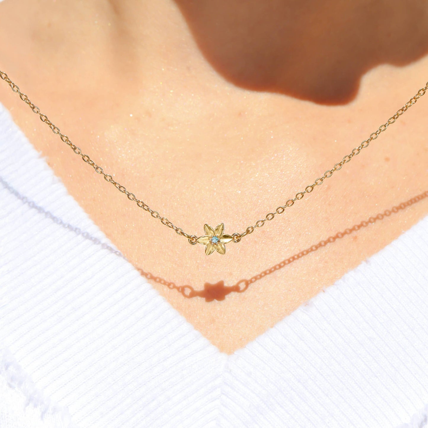 18K Gold PVD Stainless Steel Loop Connector Chain Necklace: Stainless / 16+2"