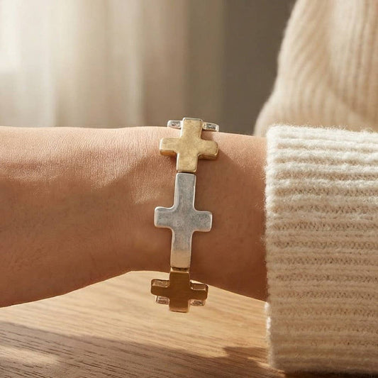 Metallic Cross Link Bracelet: WGWS
