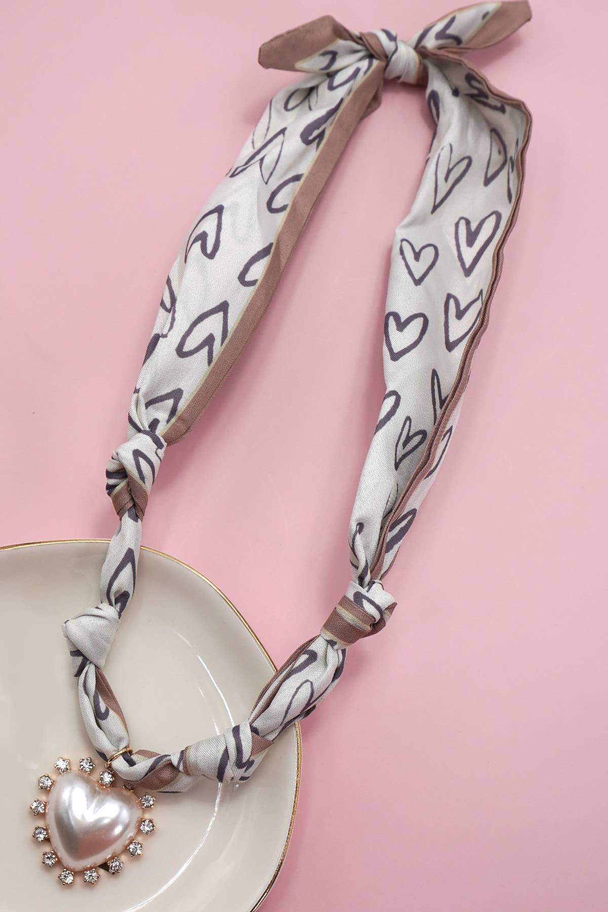 HANDMADE SCARF CHARM NECKLACE | 80N91790: C