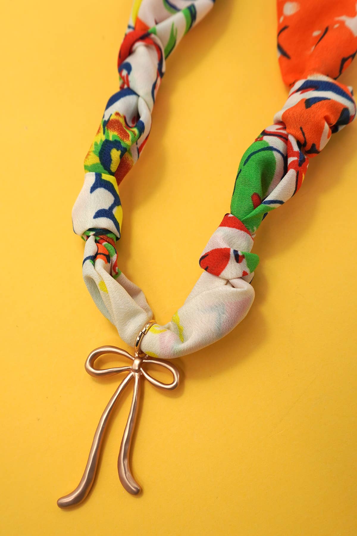 HANDMADE SCARF CHARM NECKLACE | 80N91790: H