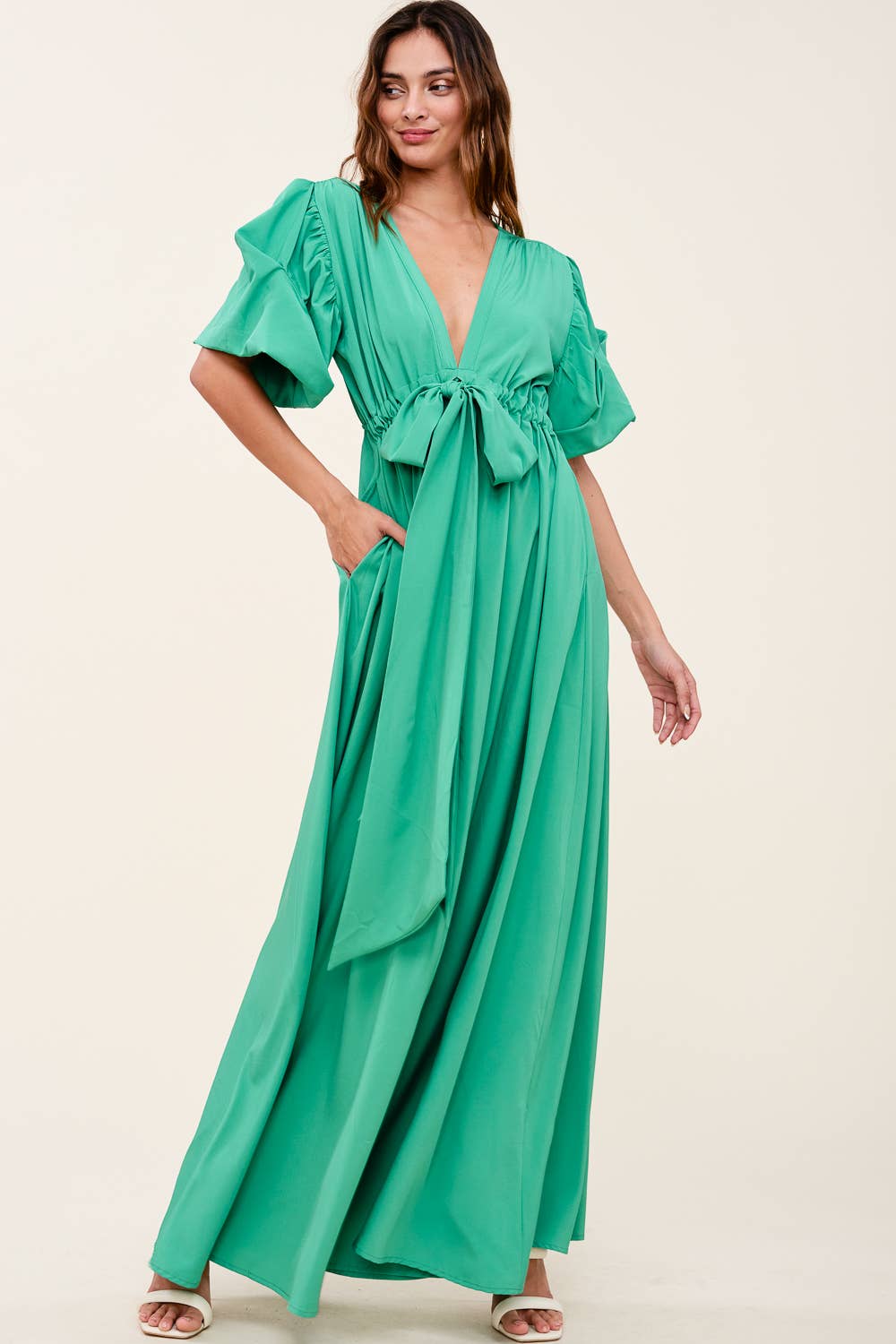 V NECK MAXI DRESS WITH PUFF SLEEVES: Green