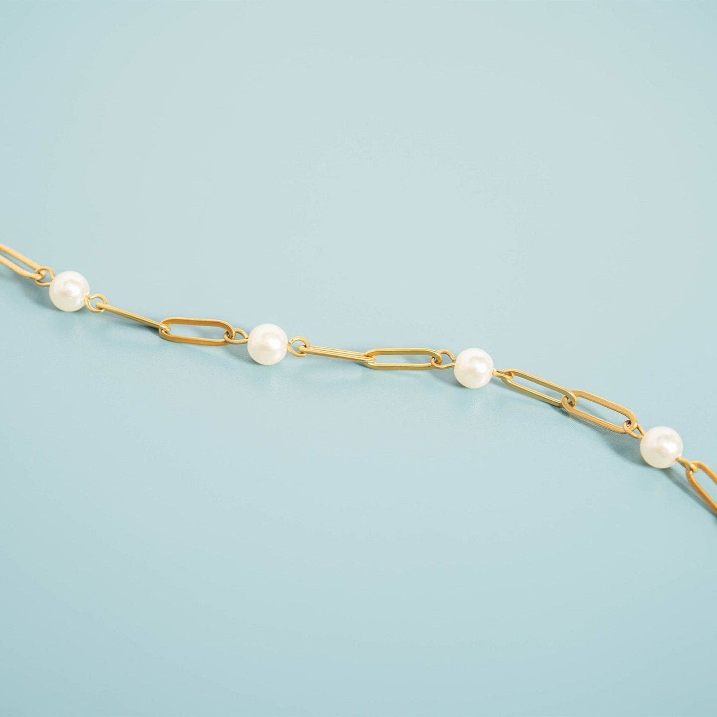18K Gold PVD Steel Station Pearl Paperclip Chain Bracelet: Gold