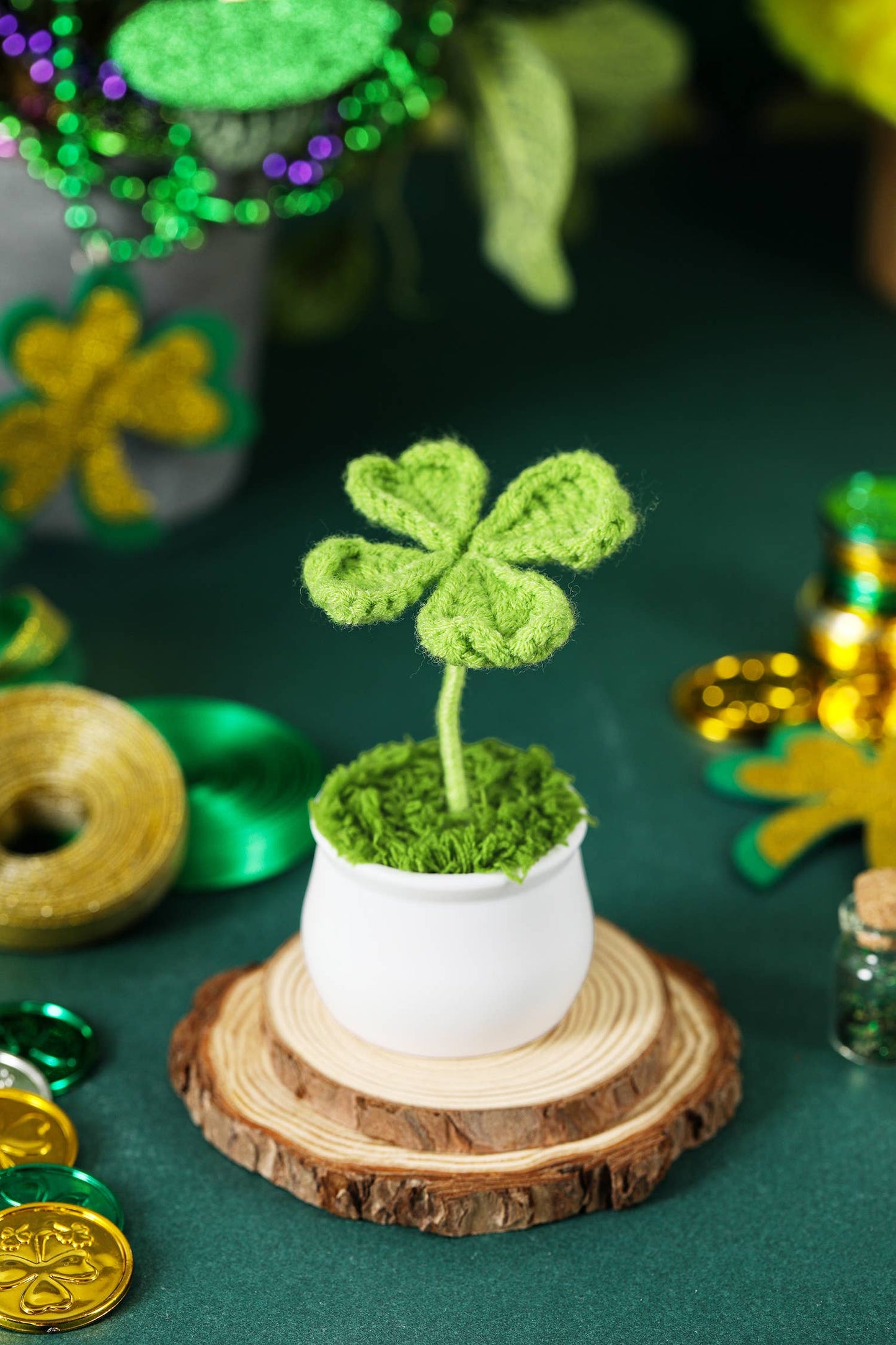 Green Handmade Crochet eaf Clover Potted Plant Decoration: Light Green / ONE SIZE