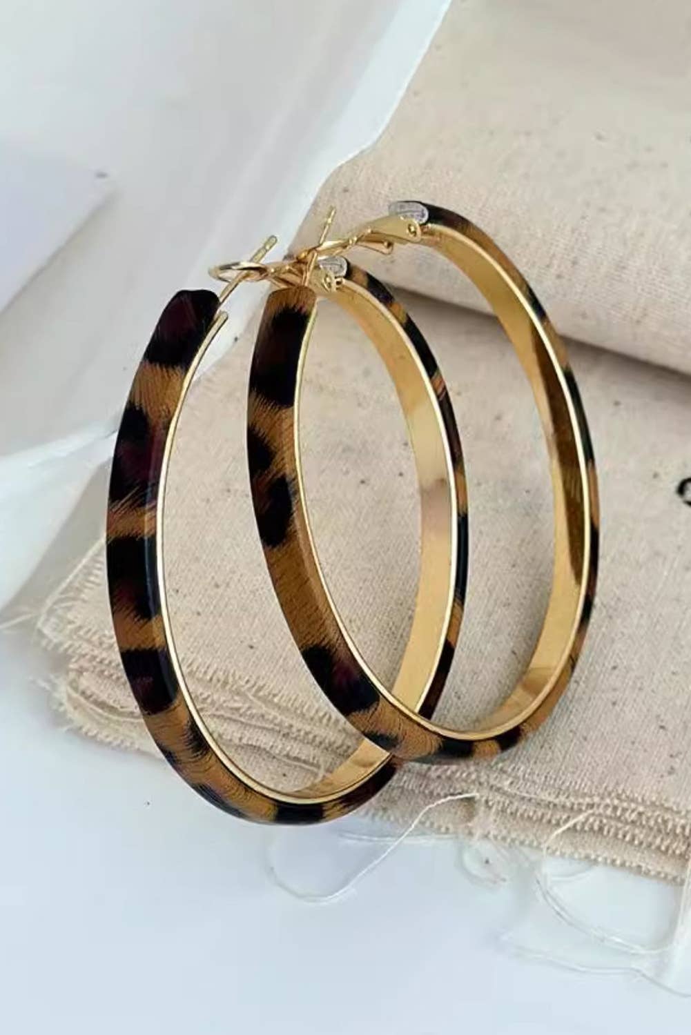Stainless Alloy Leopard Hoop Earrings: Thai Curry / ONE SIZE