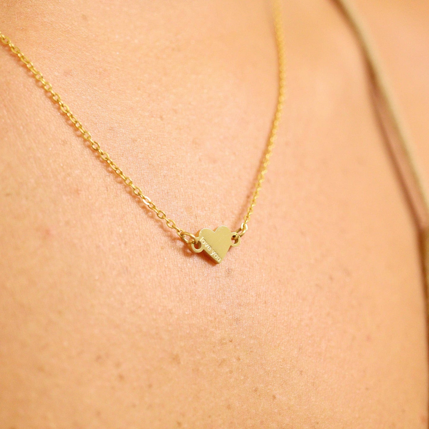 18K Gold PVD Stainless Steel Loop Connector Chain Necklace: Stainless / 16+2"