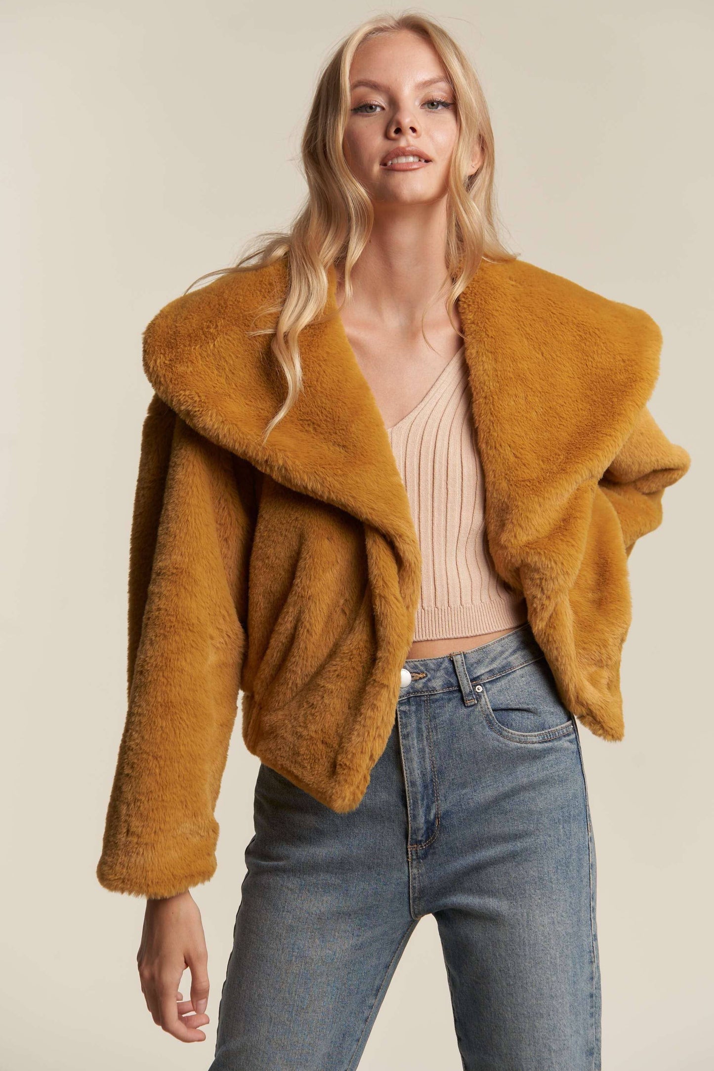 FAUX FUR SNAP CLOSURE ELASTICWAIST LNGSLVE JACKET: MUSTARD / L