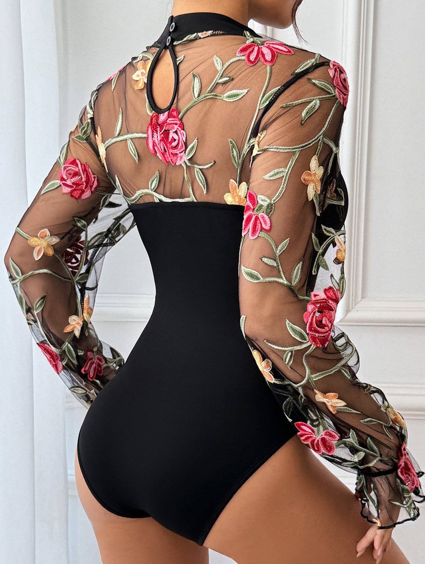 Lace-trimmed see-through high-neck bodysuit: Black / (L) 1