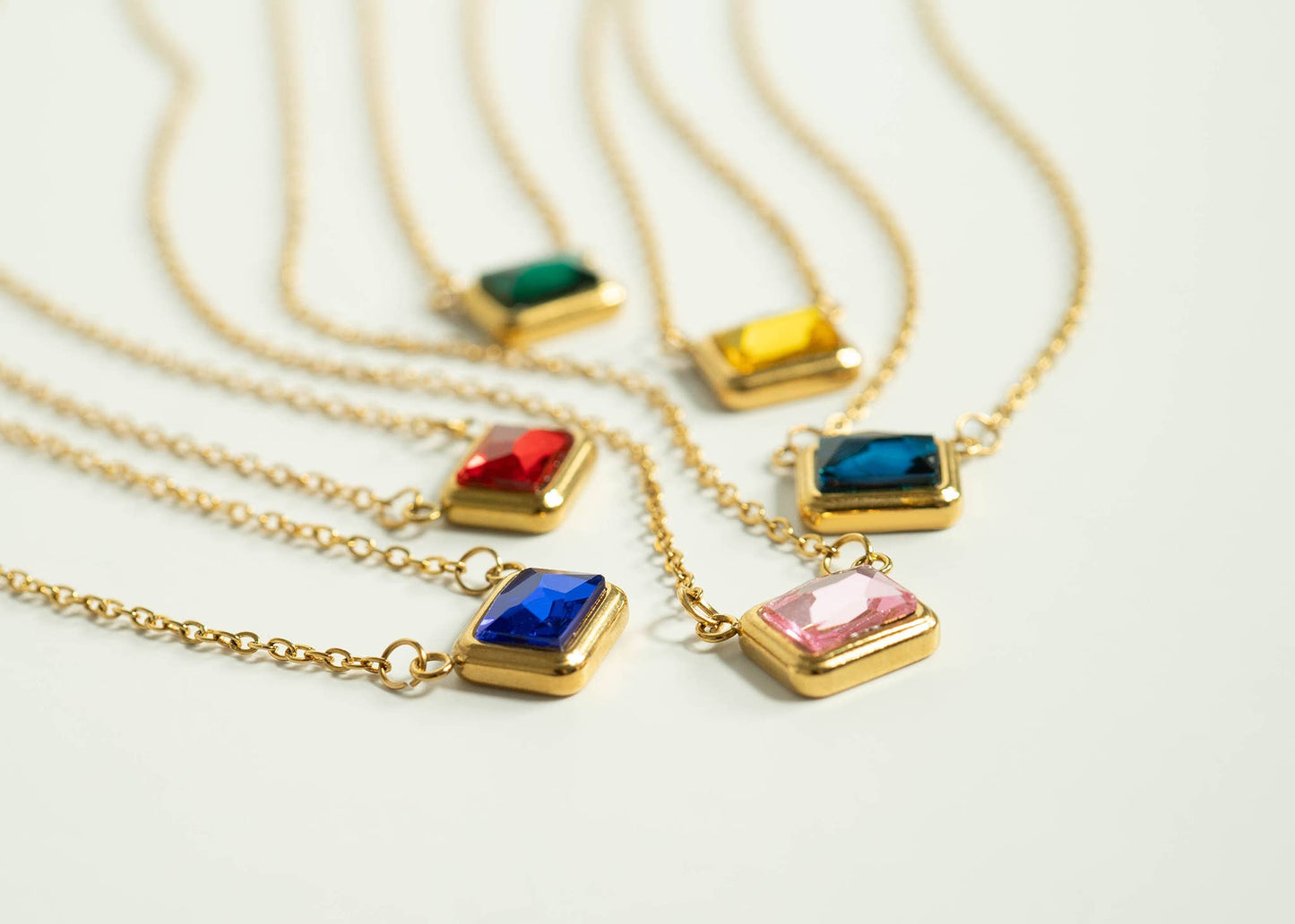 18K Gold PVD Stainless Steel Loop Connector Chain Necklace: Stainless / 16+2"